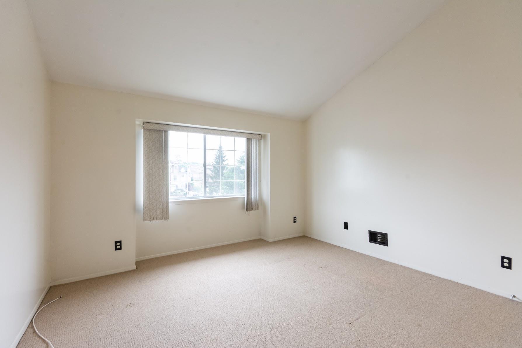 Single Family Skyline  Staten Island, NY 10304, MLS-884405-10