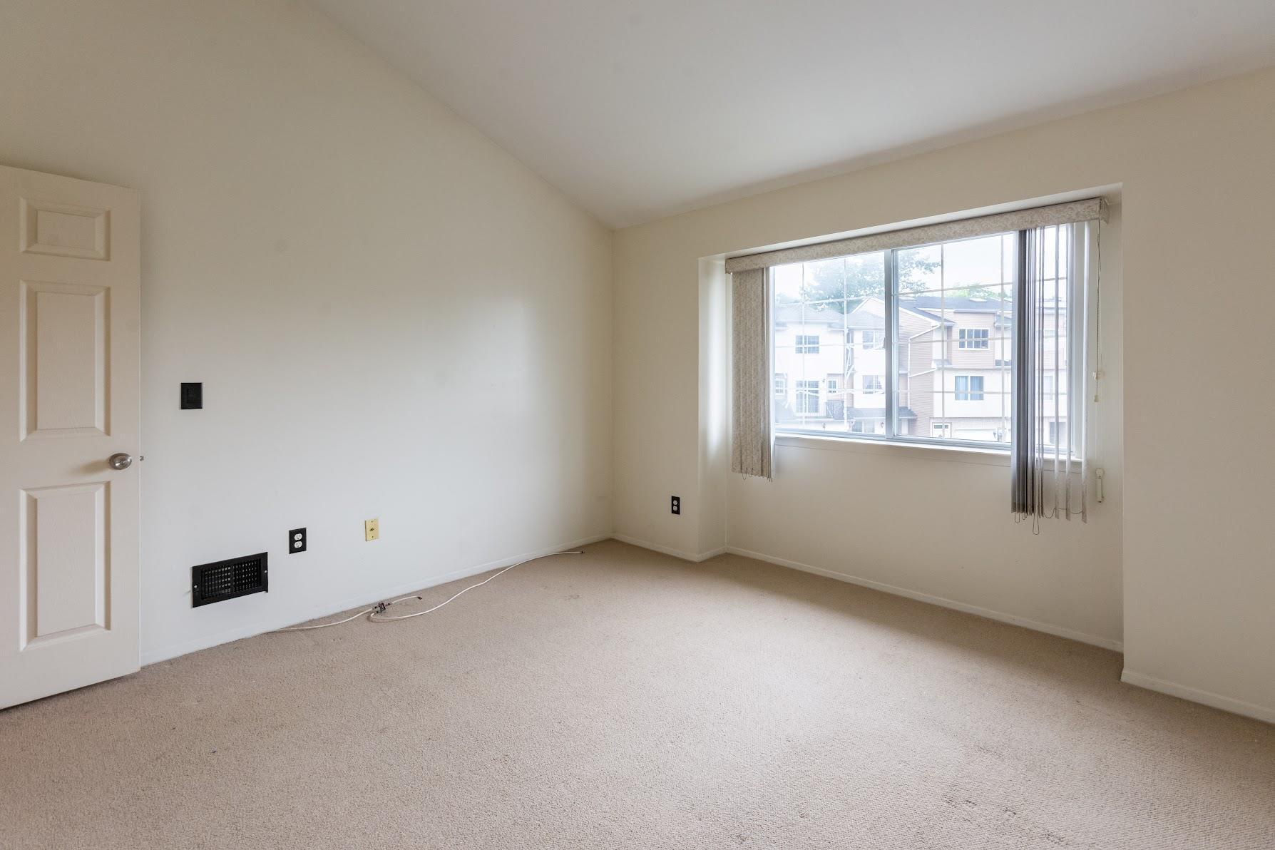 Single Family Skyline  Staten Island, NY 10304, MLS-884405-12