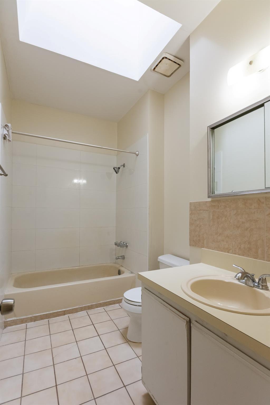 Single Family Skyline  Staten Island, NY 10304, MLS-884405-14