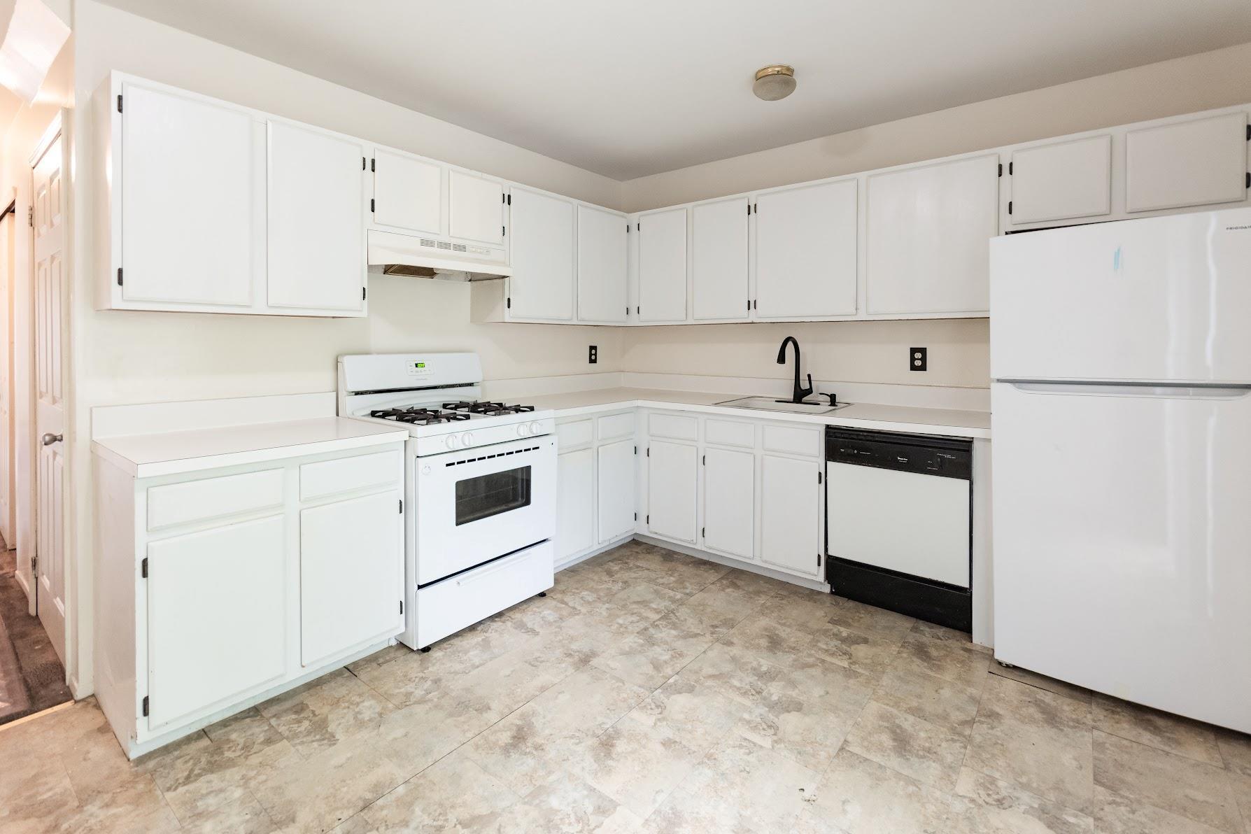 Single Family Skyline  Staten Island, NY 10304, MLS-884405-6