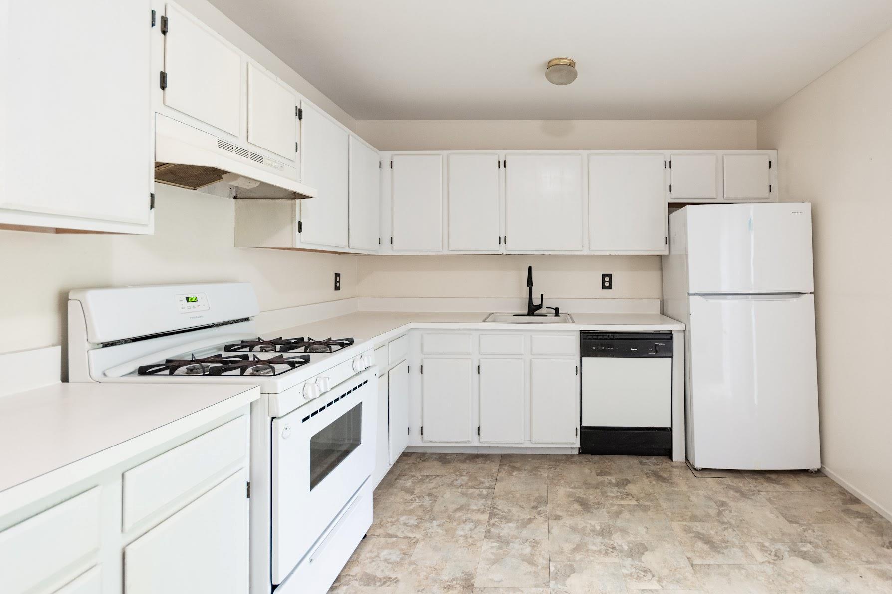 Single Family Skyline  Staten Island, NY 10304, MLS-884405-8
