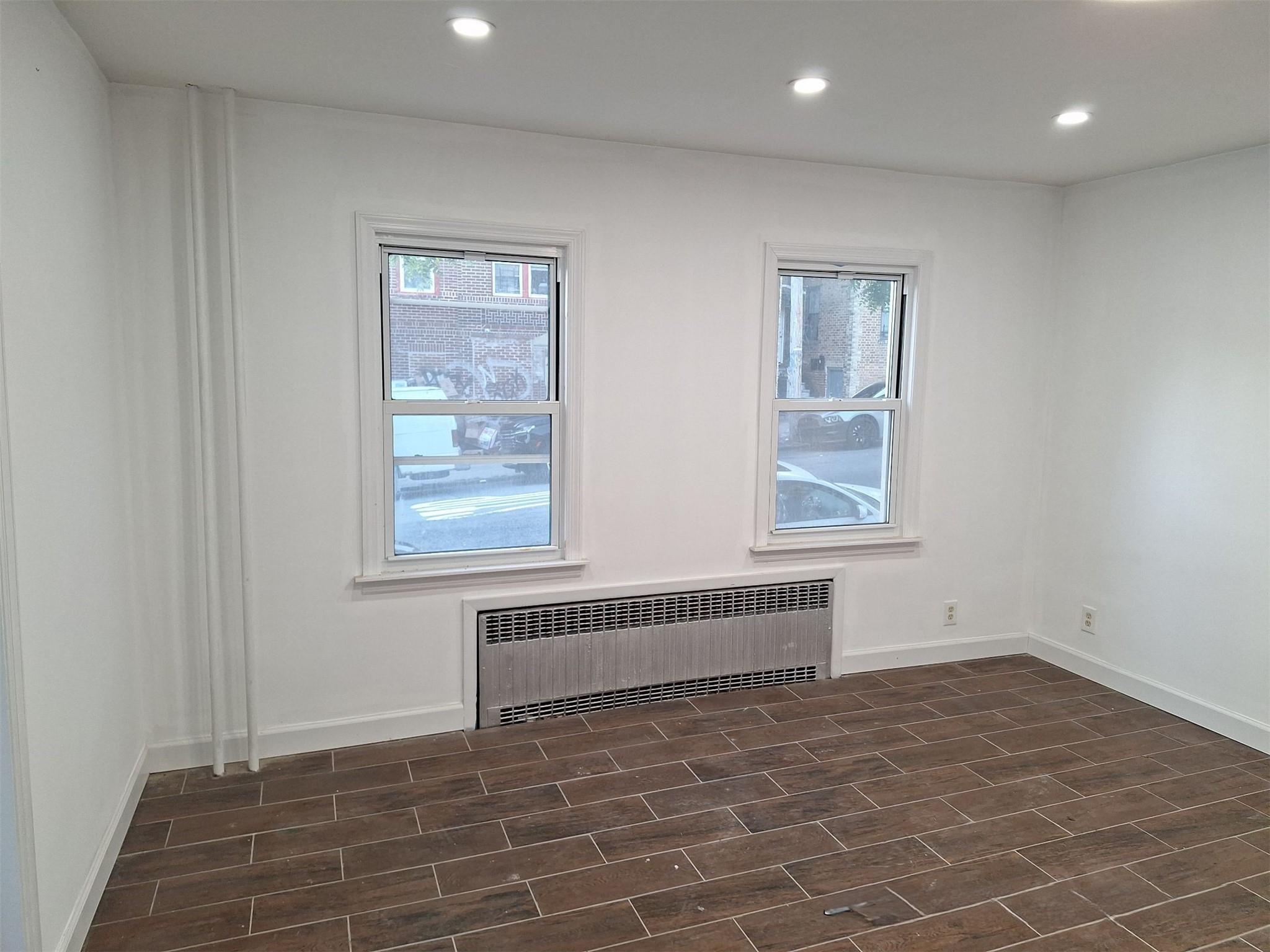 Single Family Laurel  Staten Island, NY 10304, MLS-884415-2