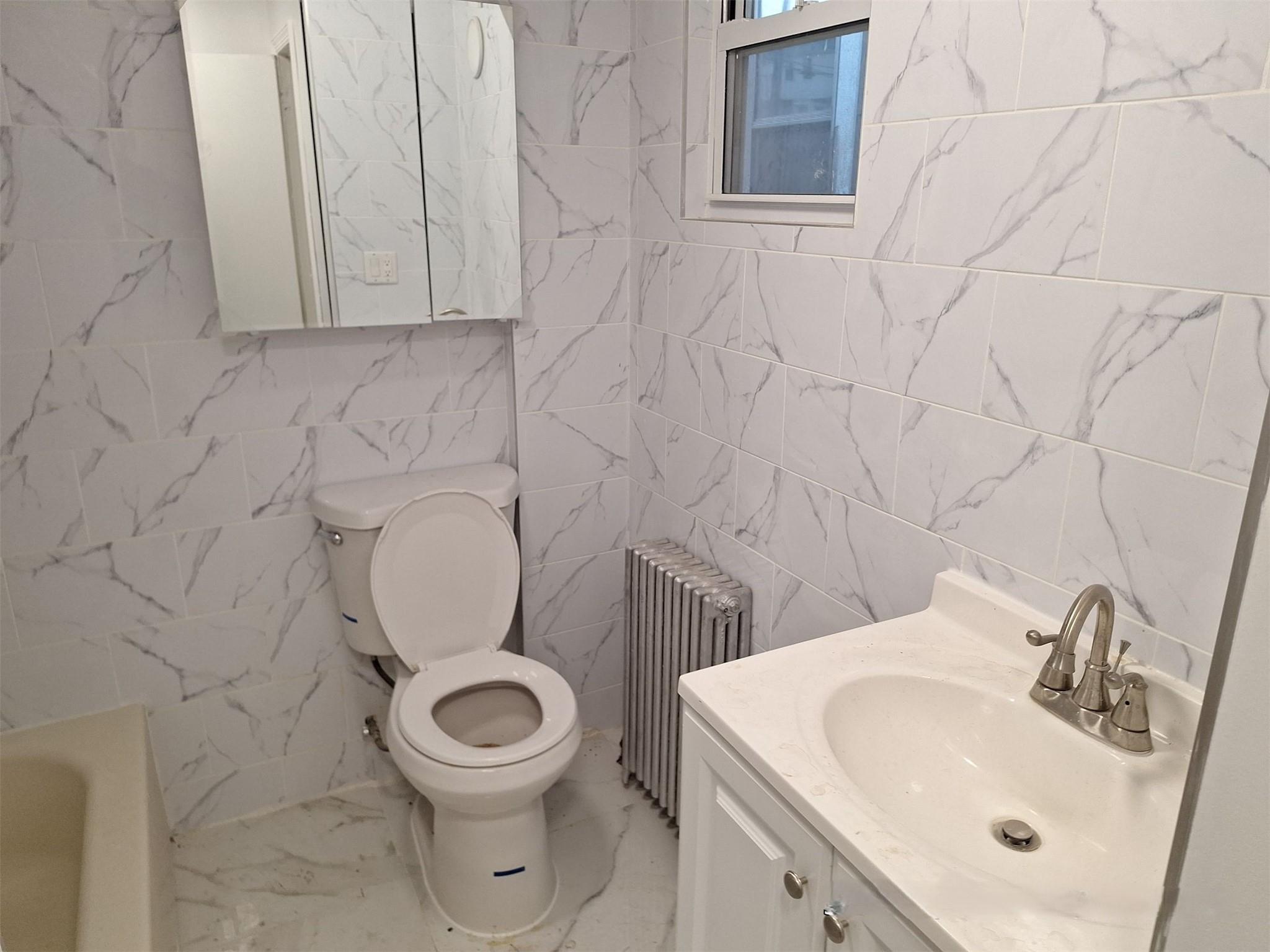 Single Family Laurel  Staten Island, NY 10304, MLS-884415-7