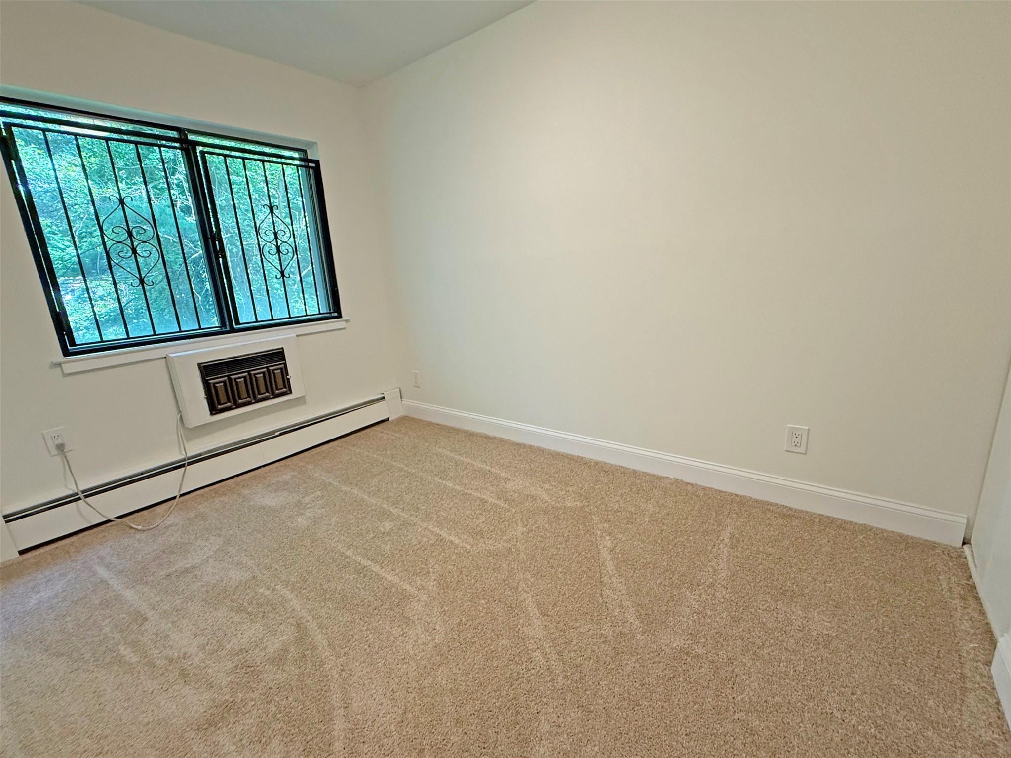 Condo Richmond  Suffolk County, NY 11779, MLS-884420-13