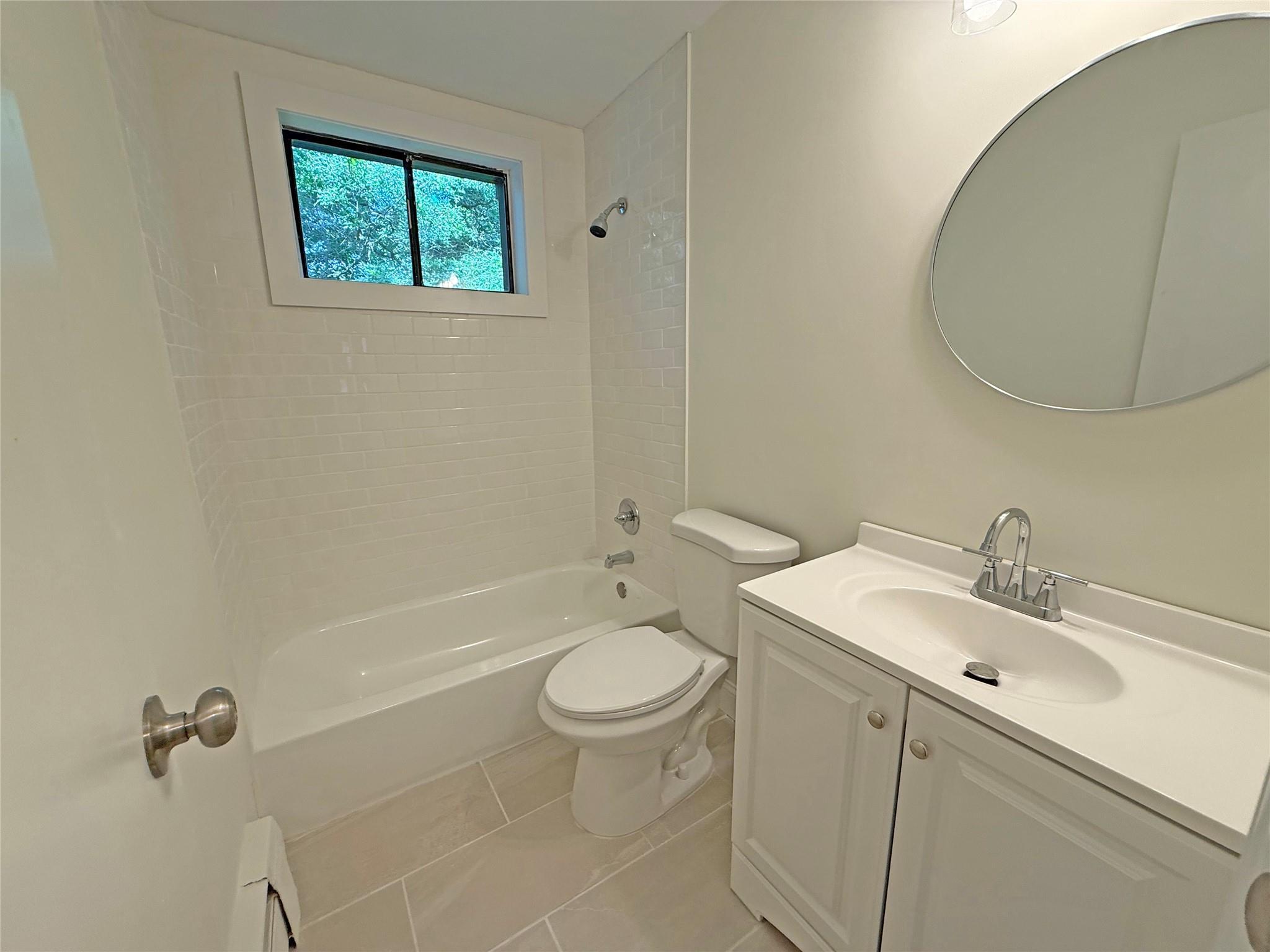 Condo Richmond  Suffolk County, NY 11779, MLS-884420-14