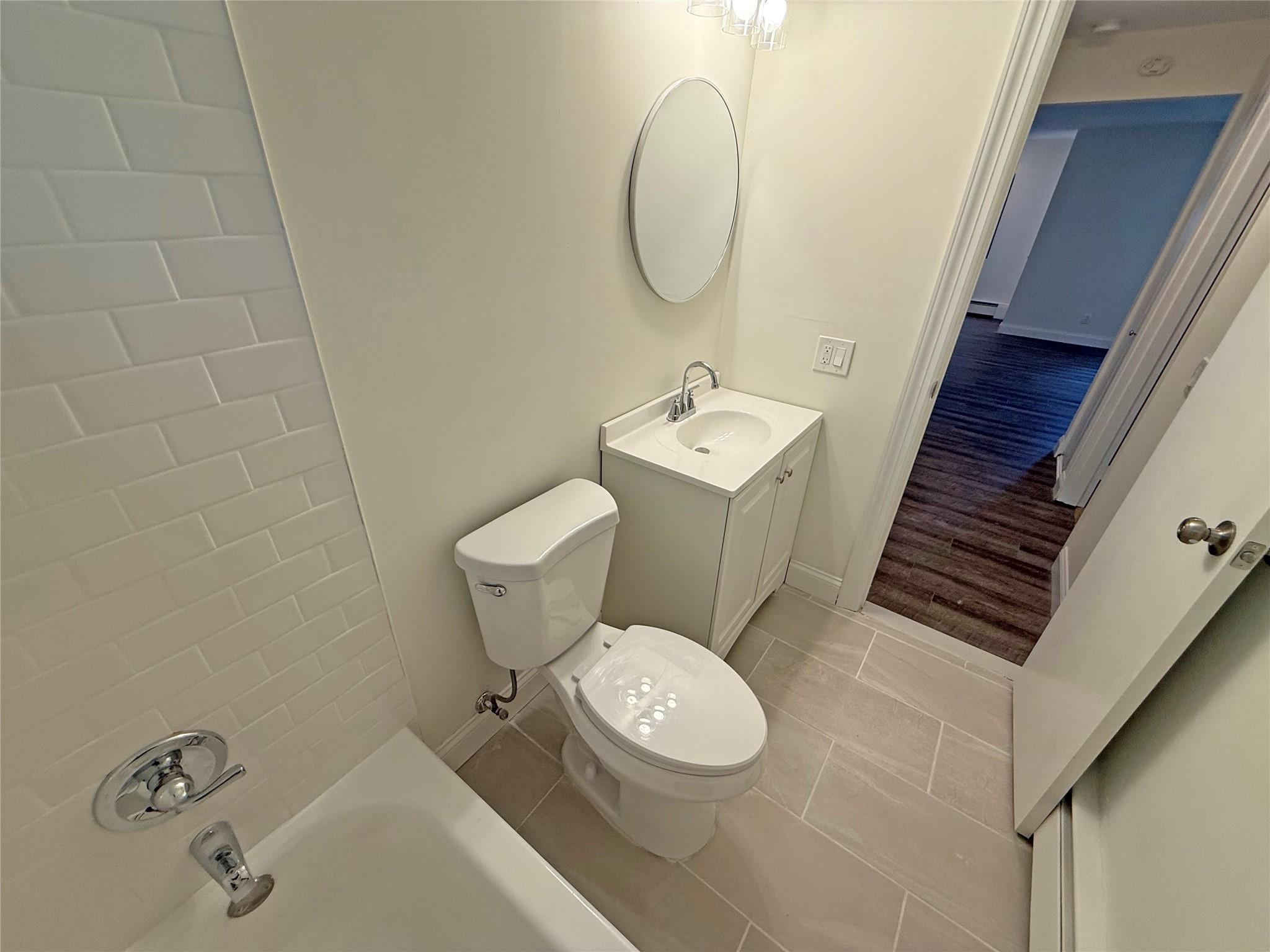 Condo Richmond  Suffolk County, NY 11779, MLS-884420-16