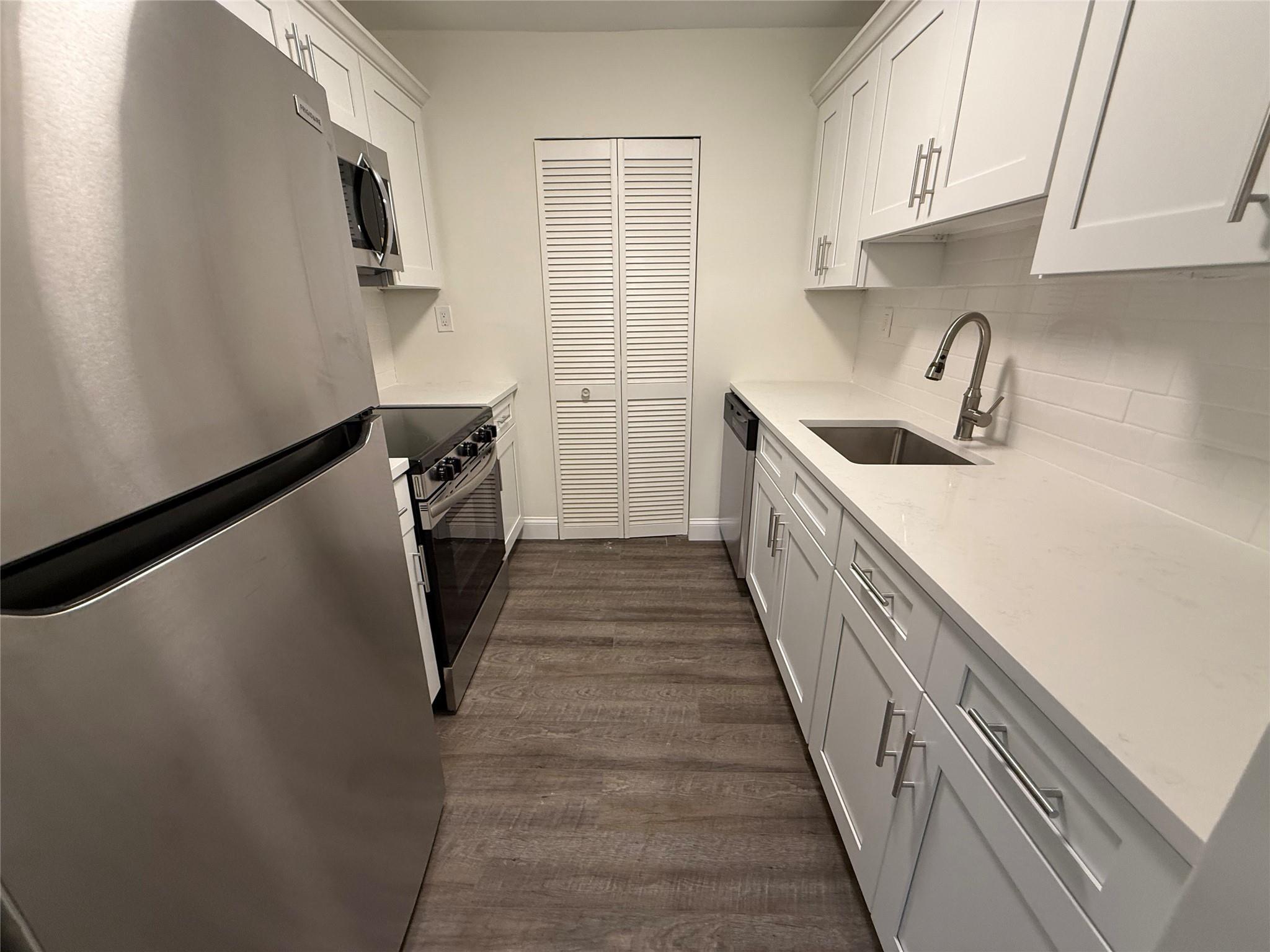 Condo Richmond  Suffolk County, NY 11779, MLS-884420-4