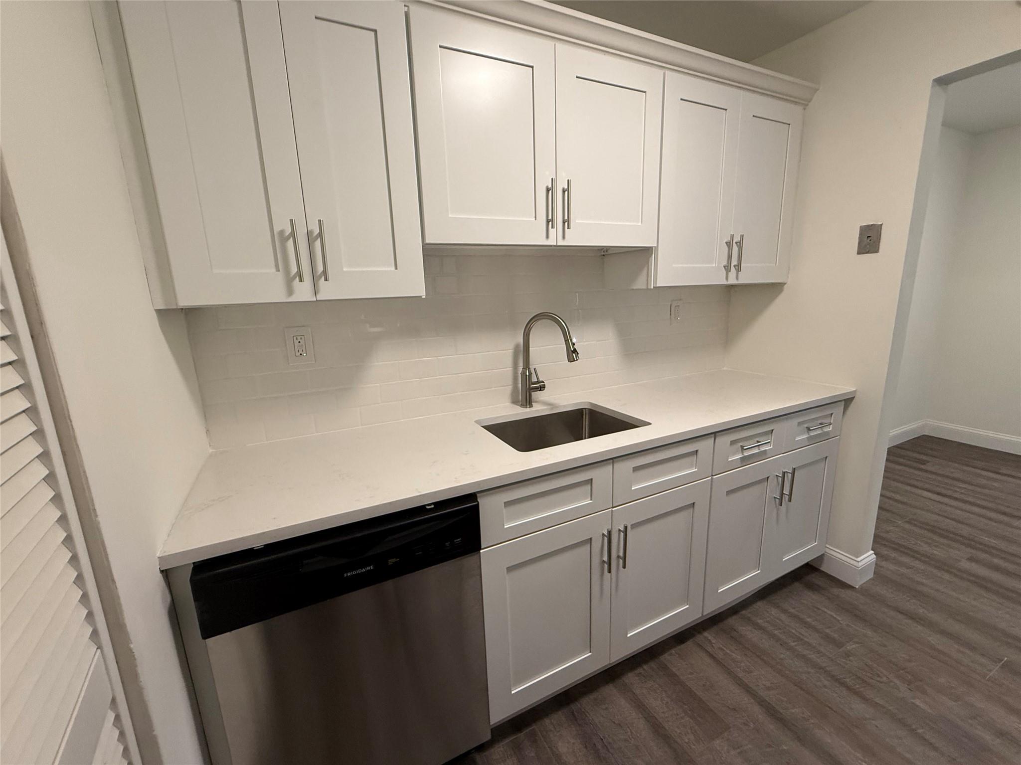 Condo Richmond  Suffolk County, NY 11779, MLS-884420-5