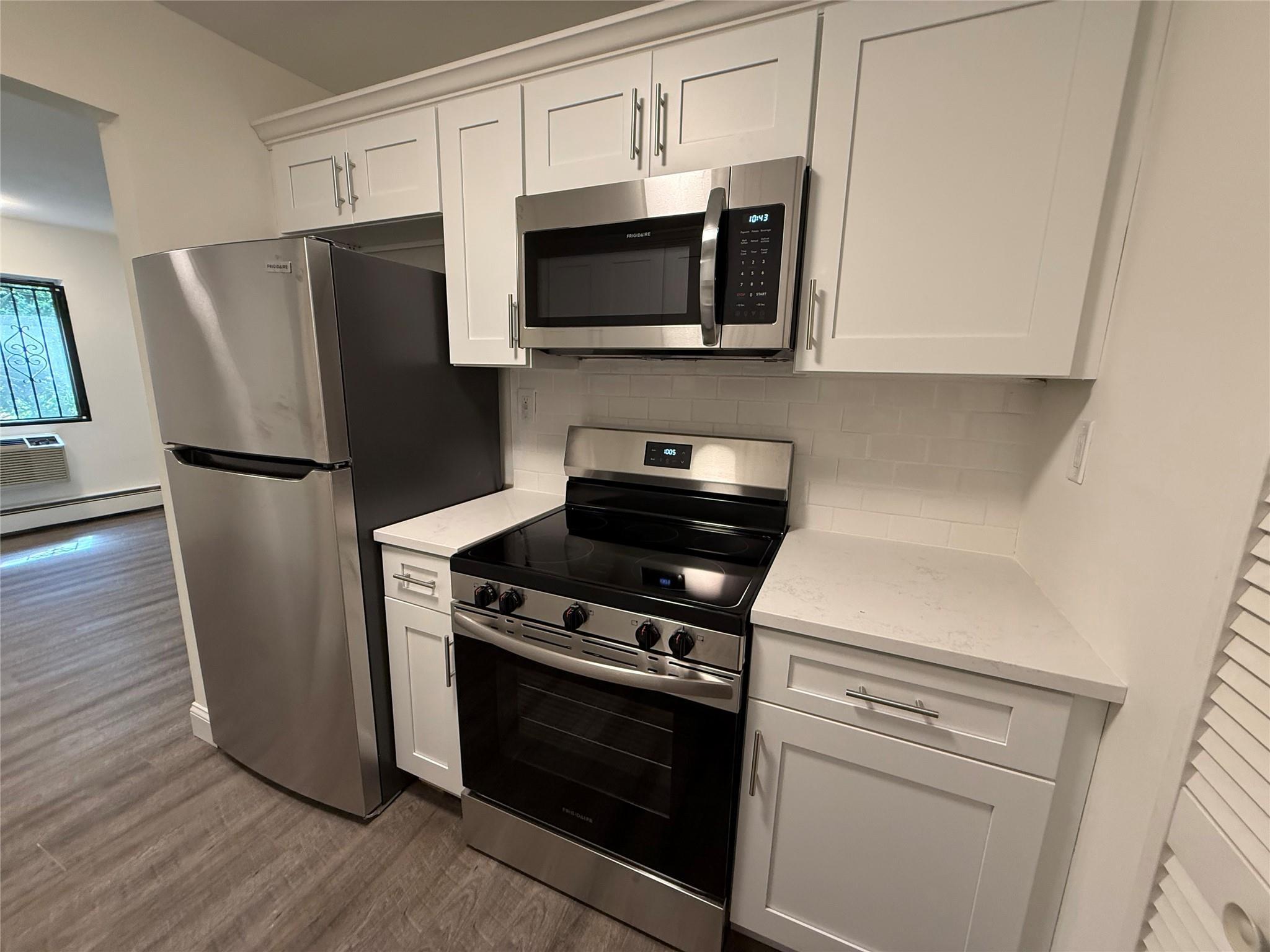 Condo Richmond  Suffolk County, NY 11779, MLS-884420-6