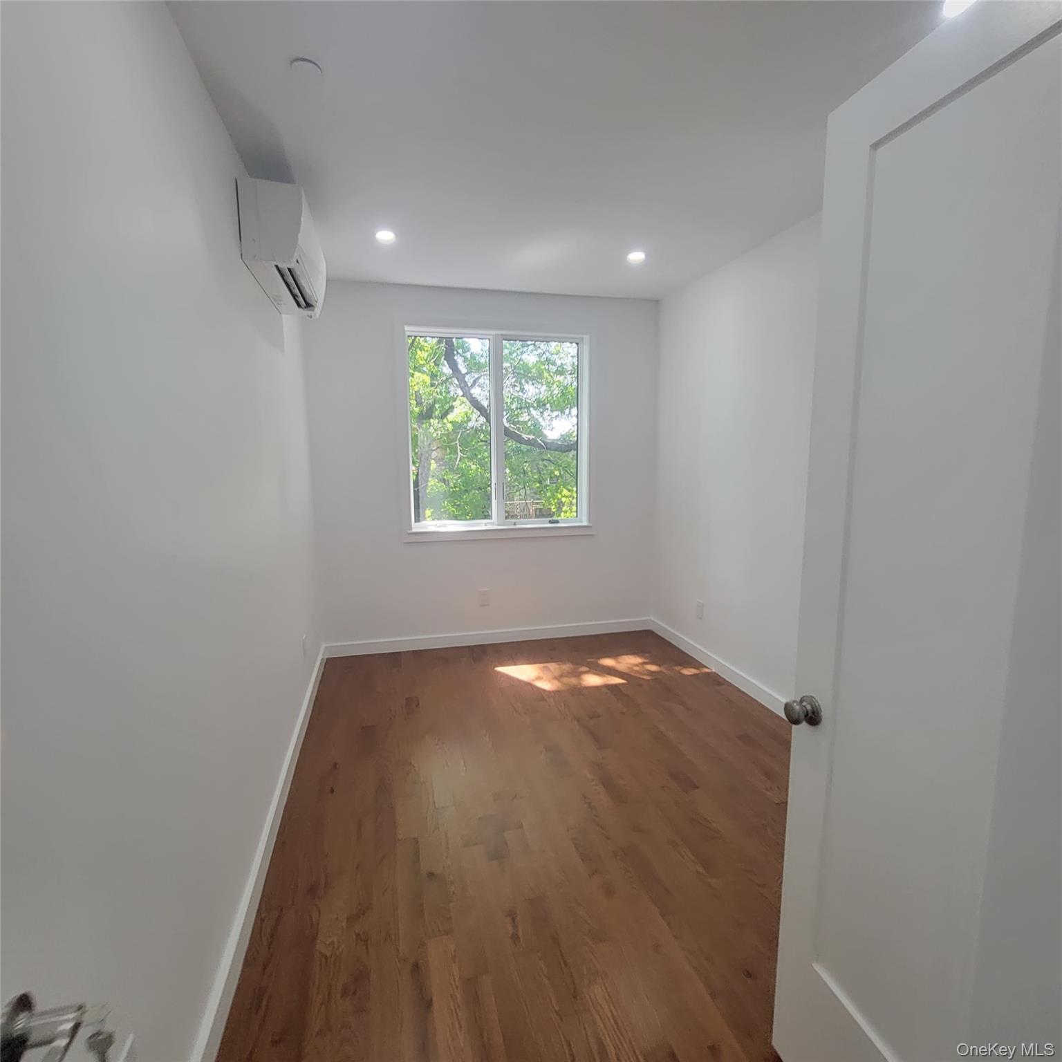 Single Family Strauss Brooklyn, NY 11212, MLS-884425-11