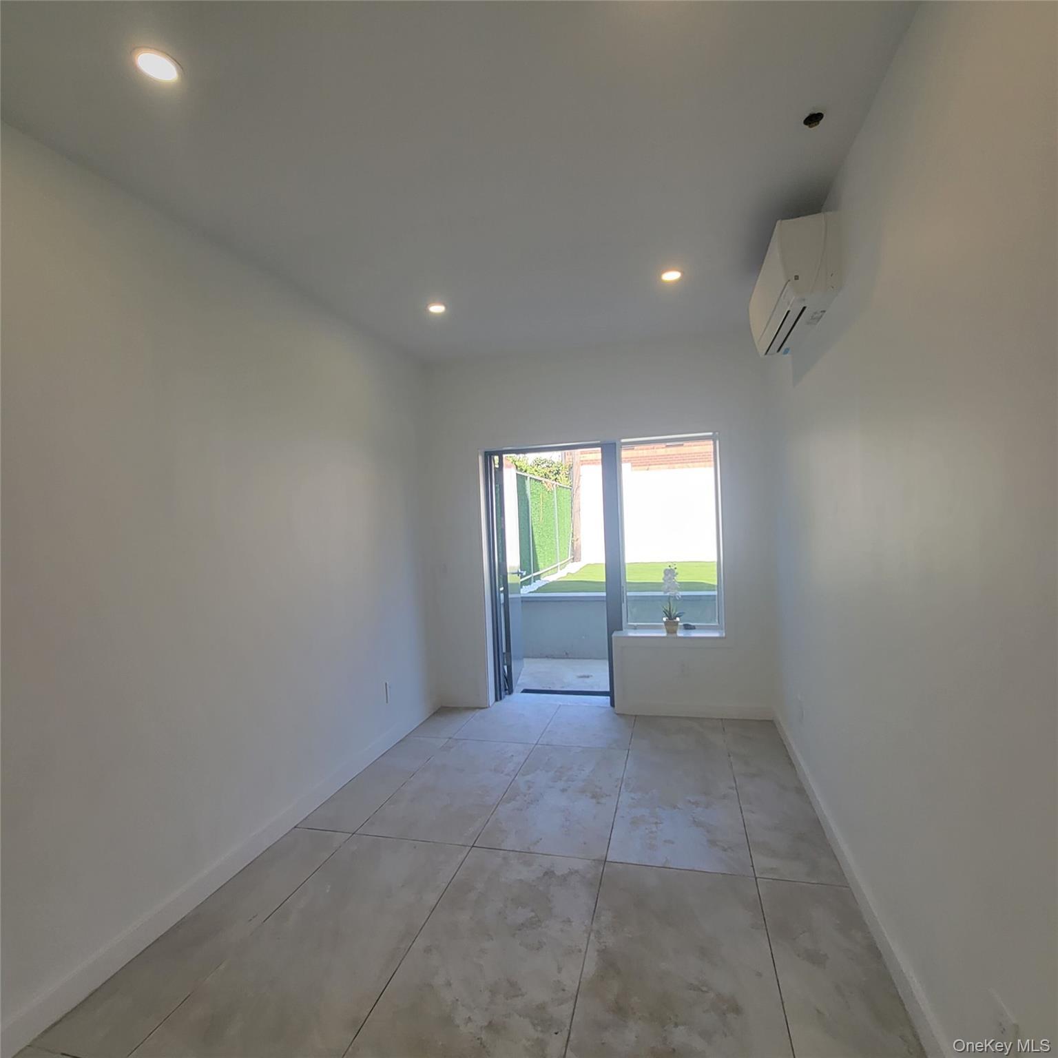 Single Family Strauss Brooklyn, NY 11212, MLS-884425-33