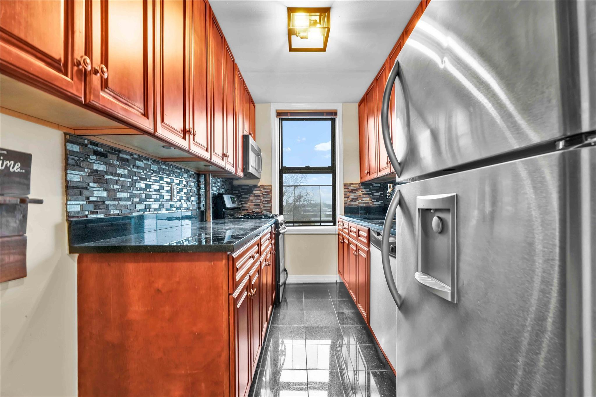 Coop 35  Queens, NY 11105, MLS-884432-2