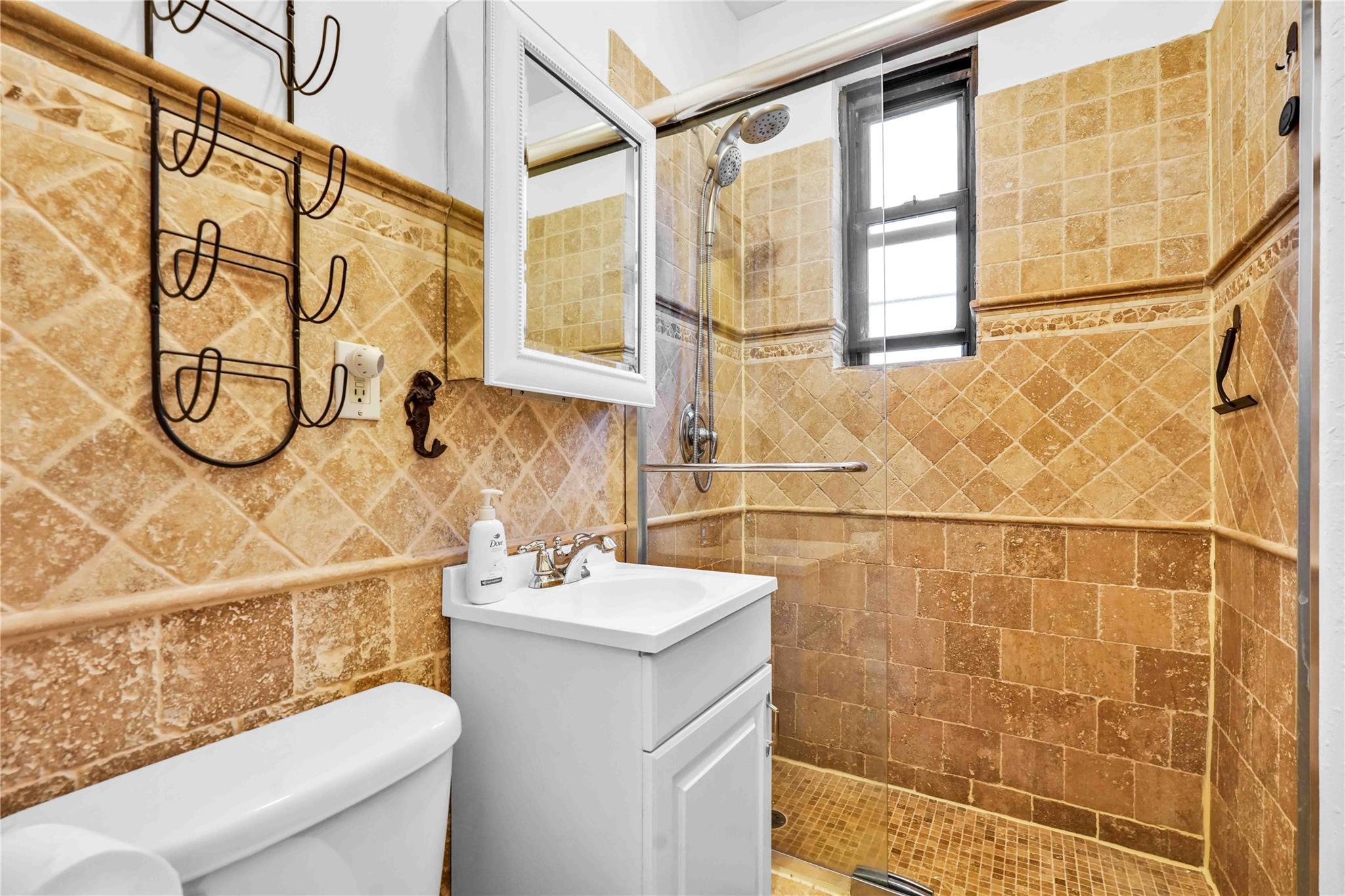 Coop 35  Queens, NY 11105, MLS-884432-6