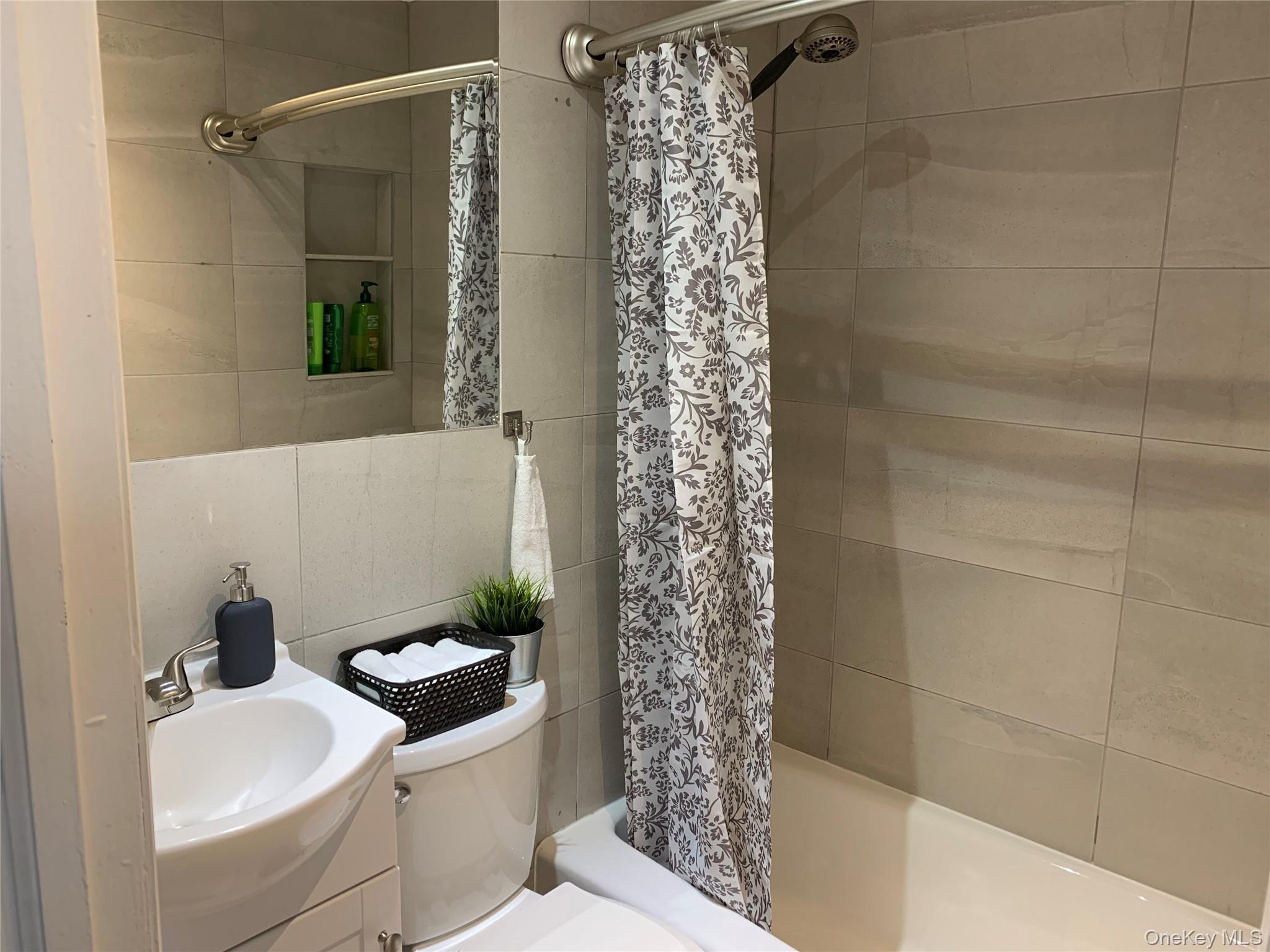 Single Family 24 Queens, NY 11101, MLS-884437-13