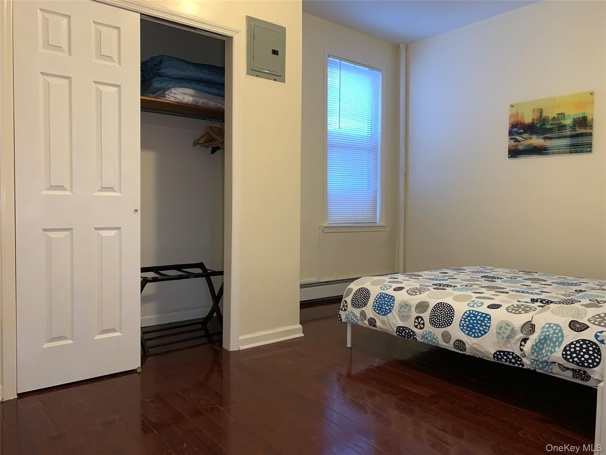 Single Family 24 Queens, NY 11101, MLS-884437-16