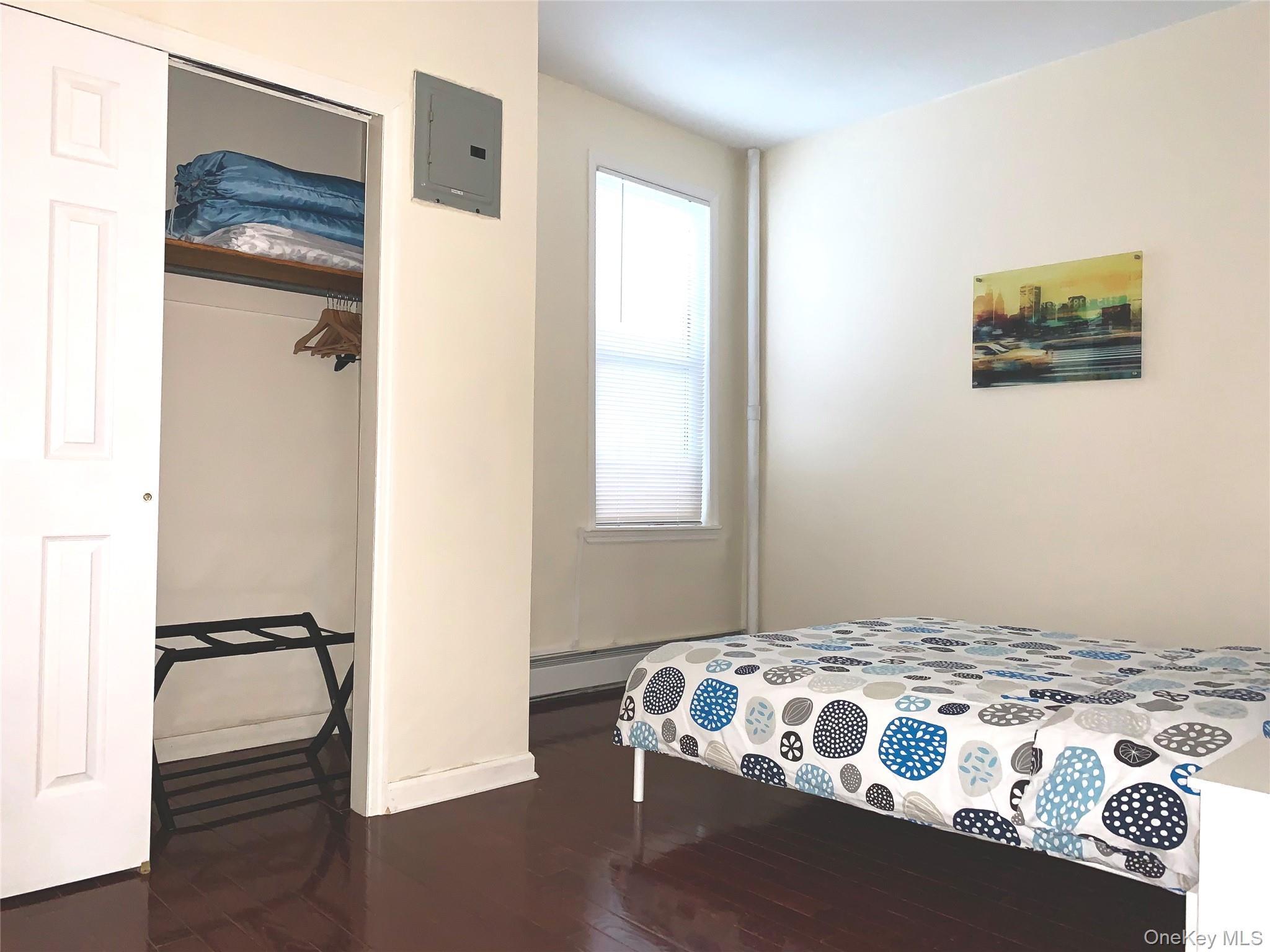 Single Family 24 Queens, NY 11101, MLS-884437-17