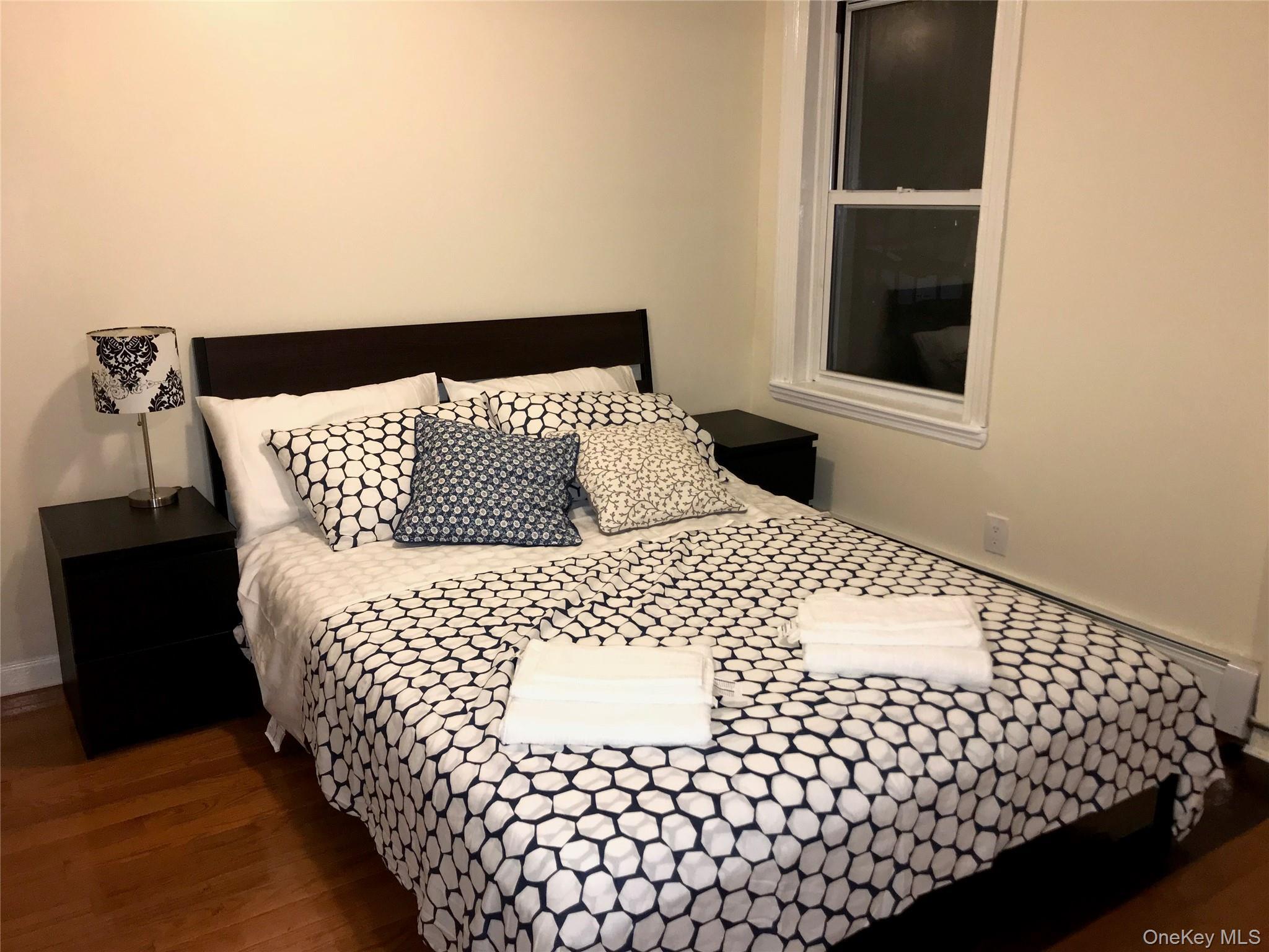 Single Family 24 Queens, NY 11101, MLS-884437-20