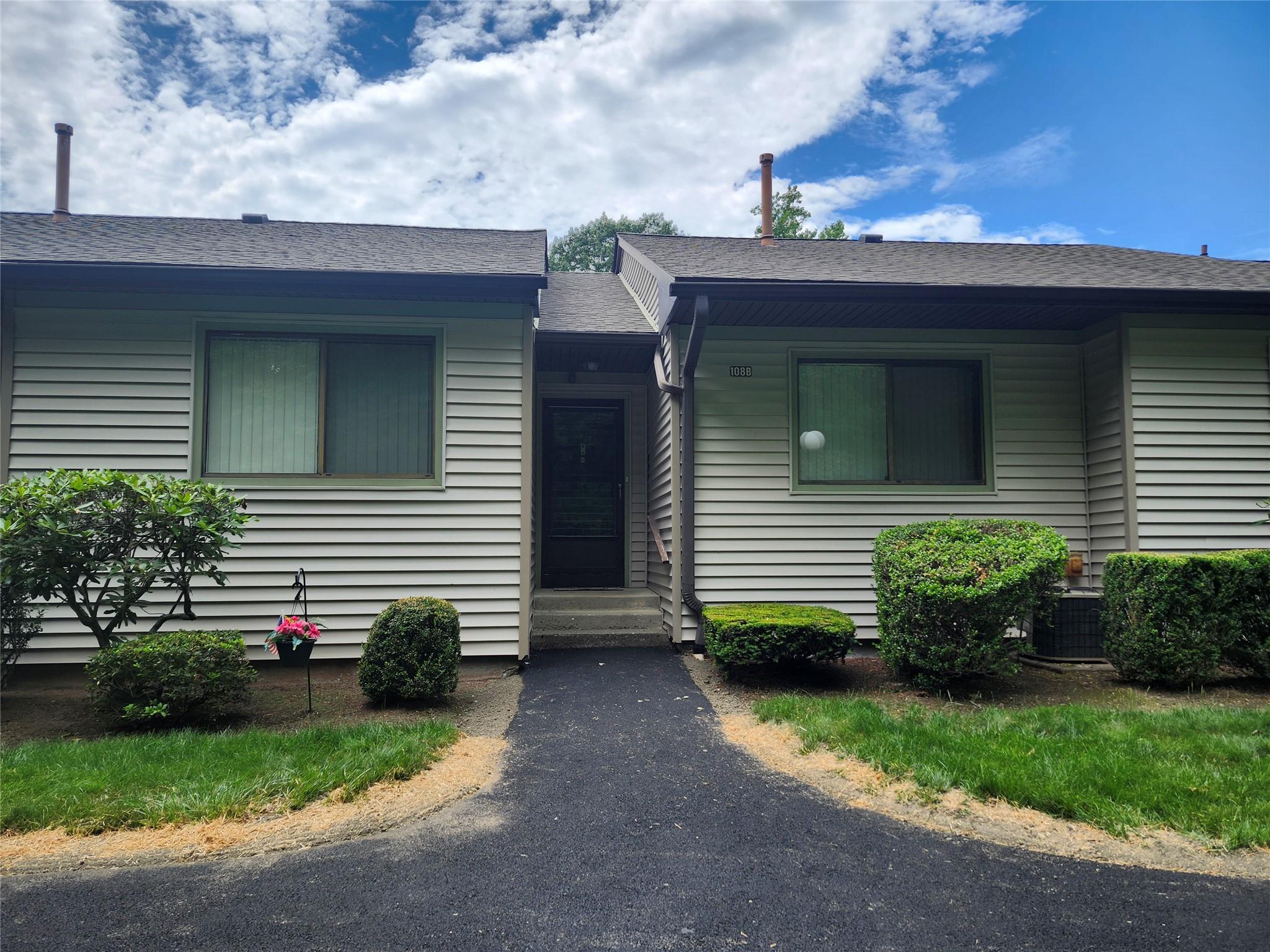 Condo in Yorktown - Village  Westchester County, NY 10598