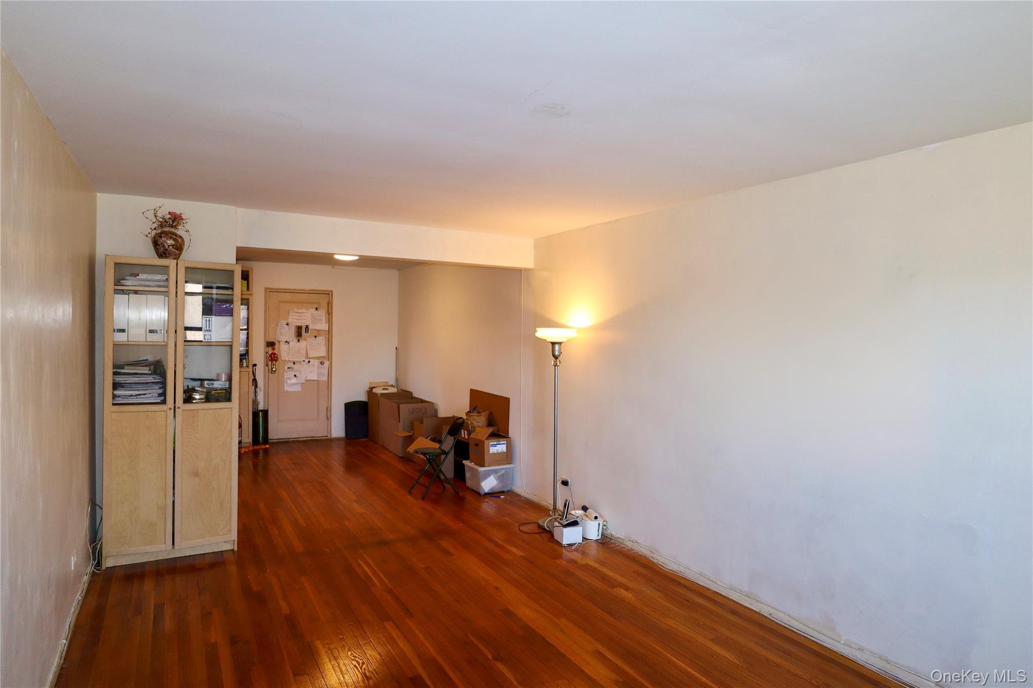 Coop Francis Lewis  Queens, NY 11427, MLS-884497-4