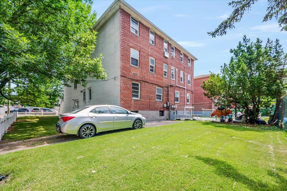 Single Family Avenue M  Brooklyn, NY 11234, MLS-884548-17