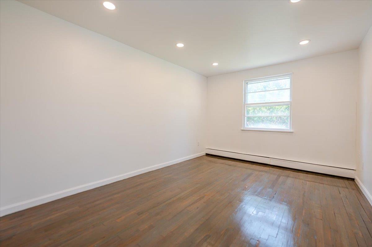 Single Family Avenue M  Brooklyn, NY 11234, MLS-884548-24