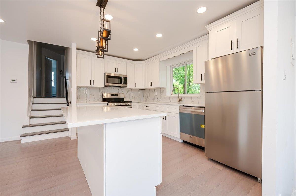 Single Family Avenue M  Brooklyn, NY 11234, MLS-884548-4