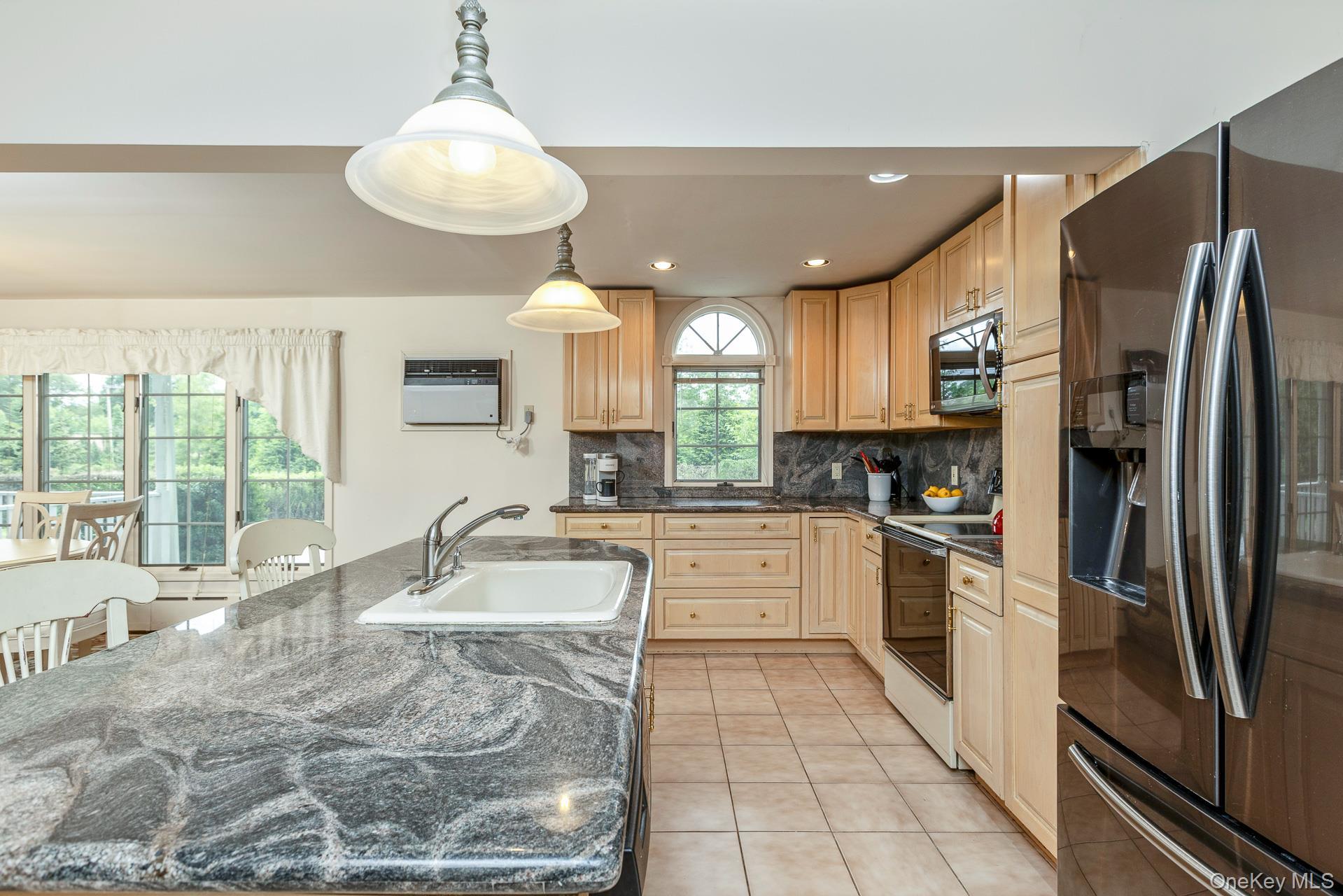 Single Family Garfield Suffolk County, NY 11767, MLS-884569-12