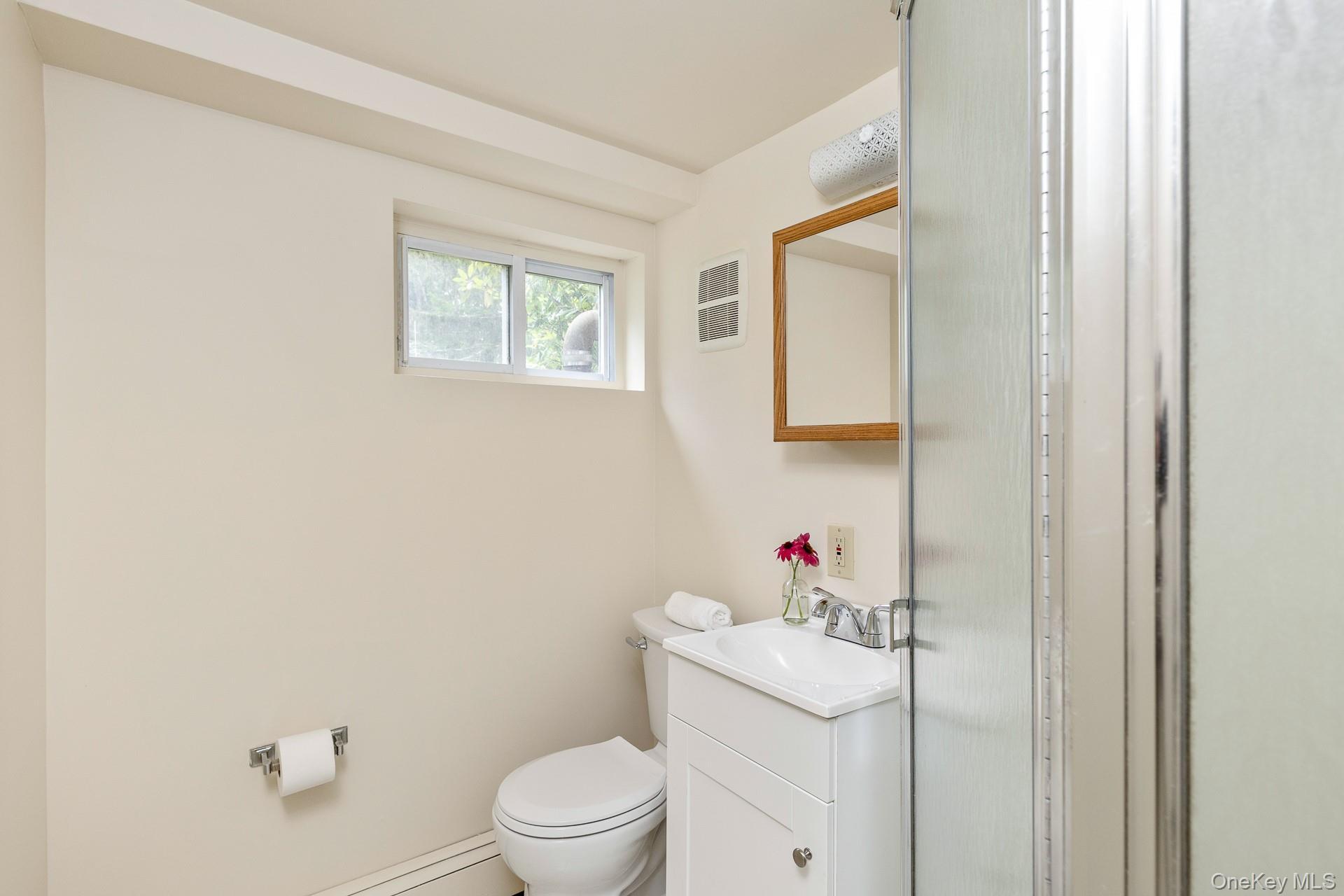 Single Family Garfield Suffolk County, NY 11767, MLS-884569-23