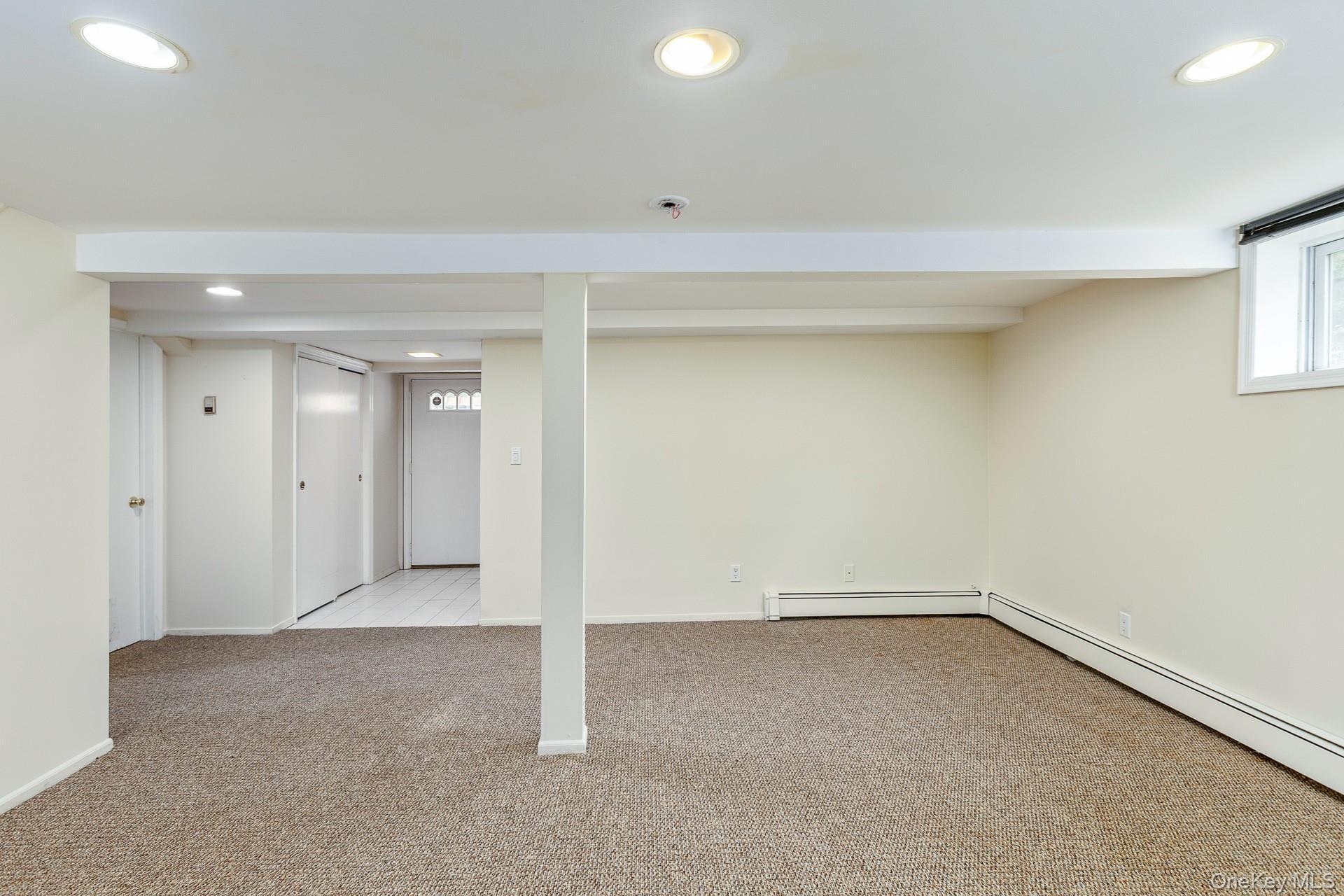 Single Family Garfield Suffolk County, NY 11767, MLS-884569-24