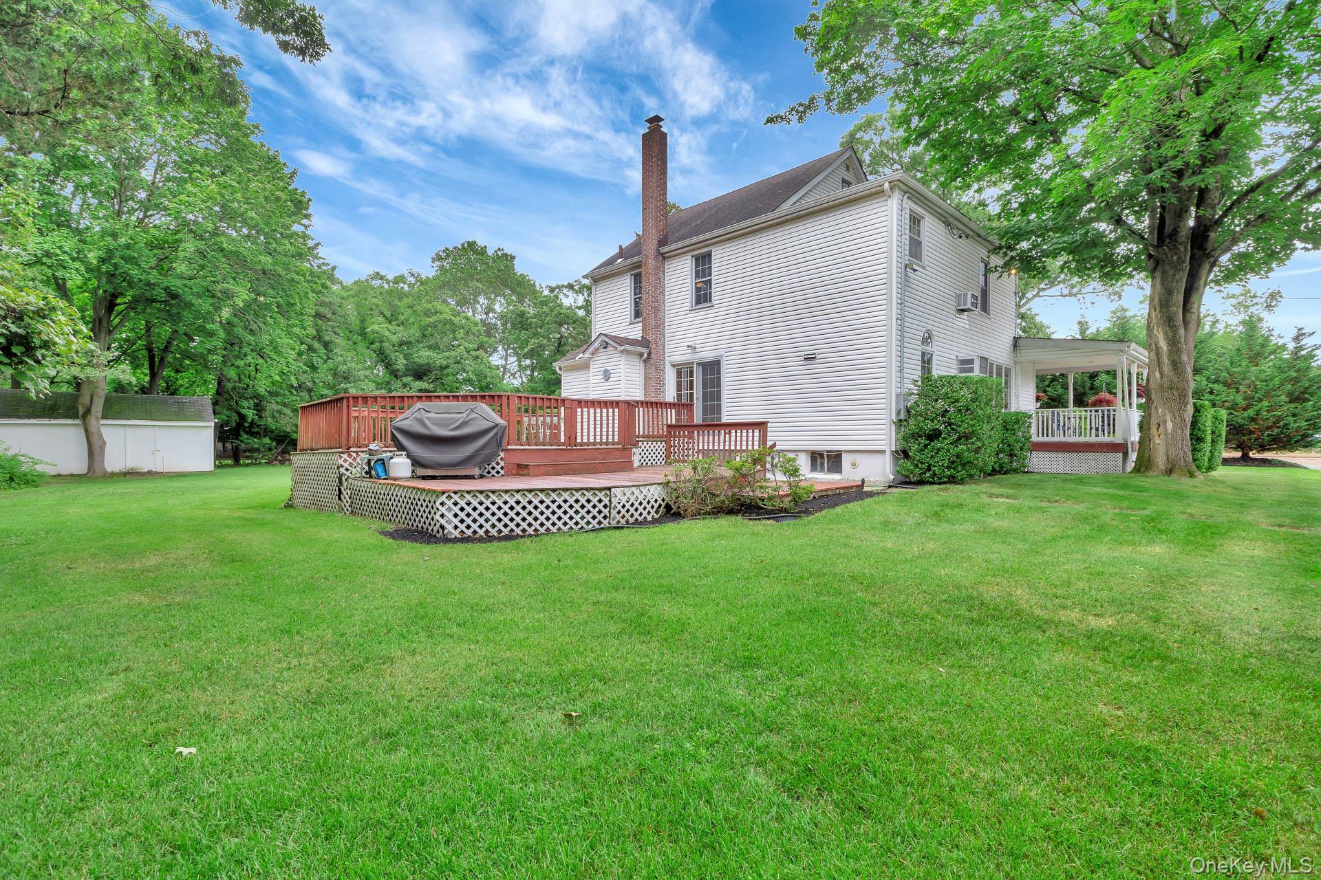 Single Family Garfield  Suffolk County, NY 11767, MLS-884569-28