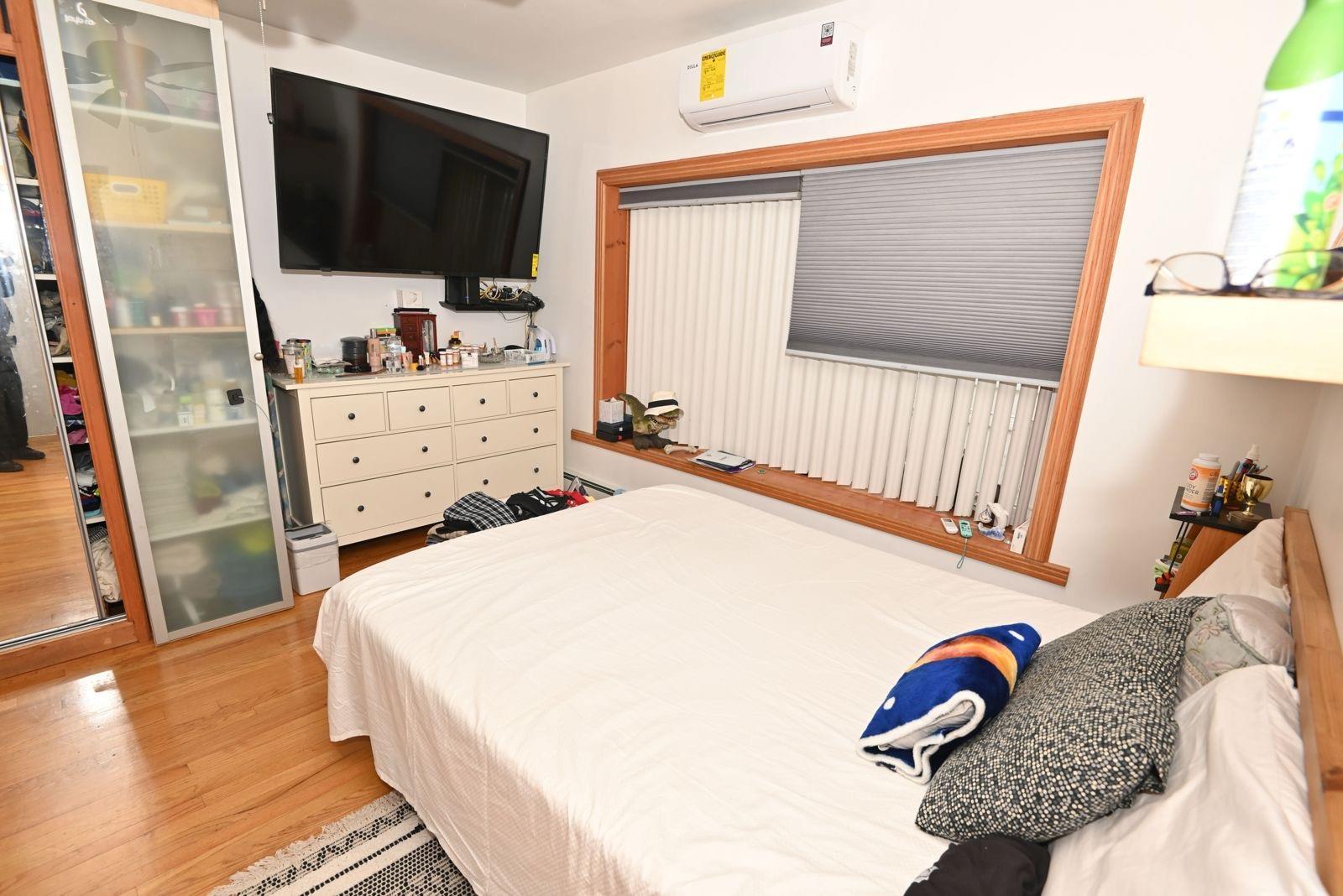 Single Family 93rd  Queens, NY 11416, MLS-884583-19