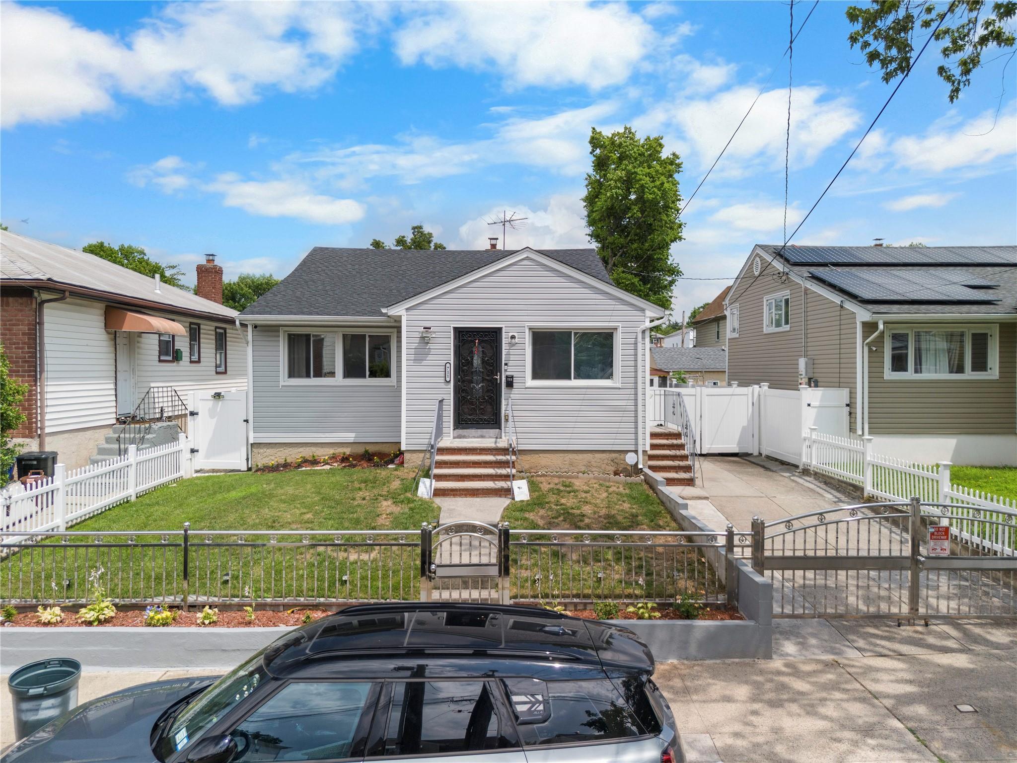 Single Family 123  Queens, NY 11356, MLS-884615-2