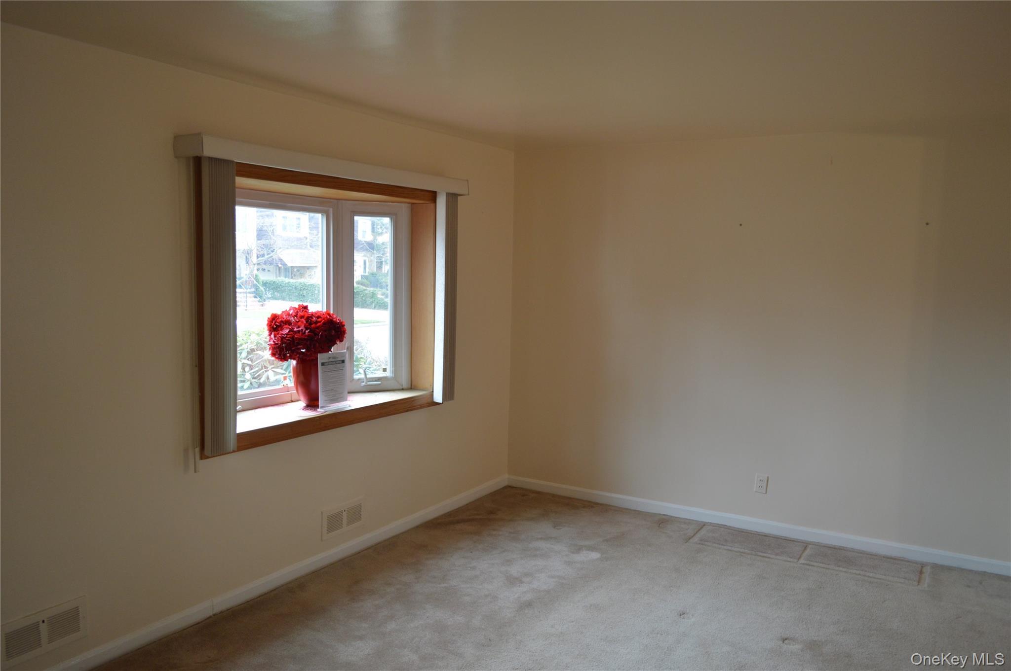 Single Family Garnet Nassau County, NY 11003, MLS-884634-12