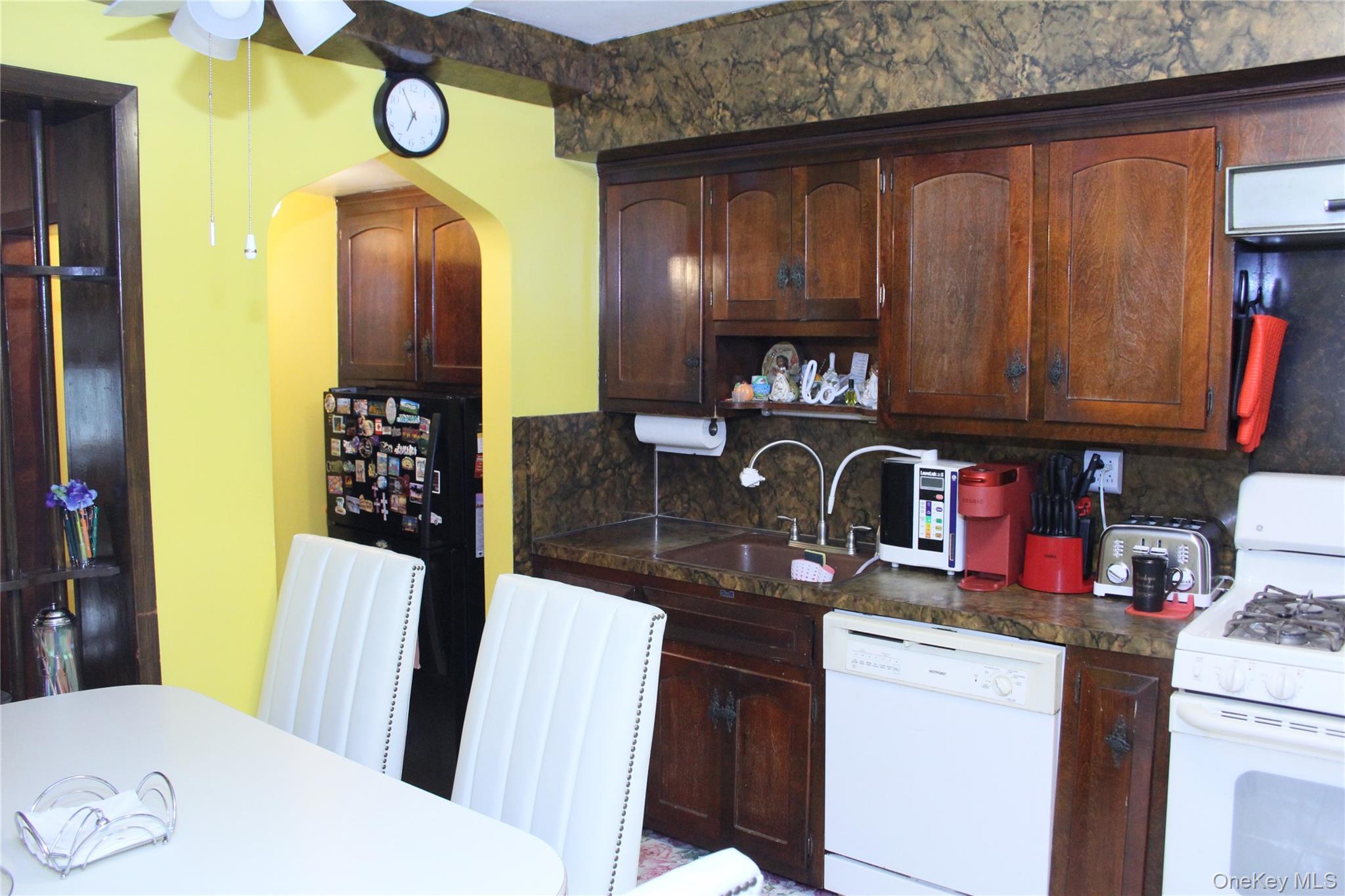 Single Family Garnet Nassau County, NY 11003, MLS-884634-26