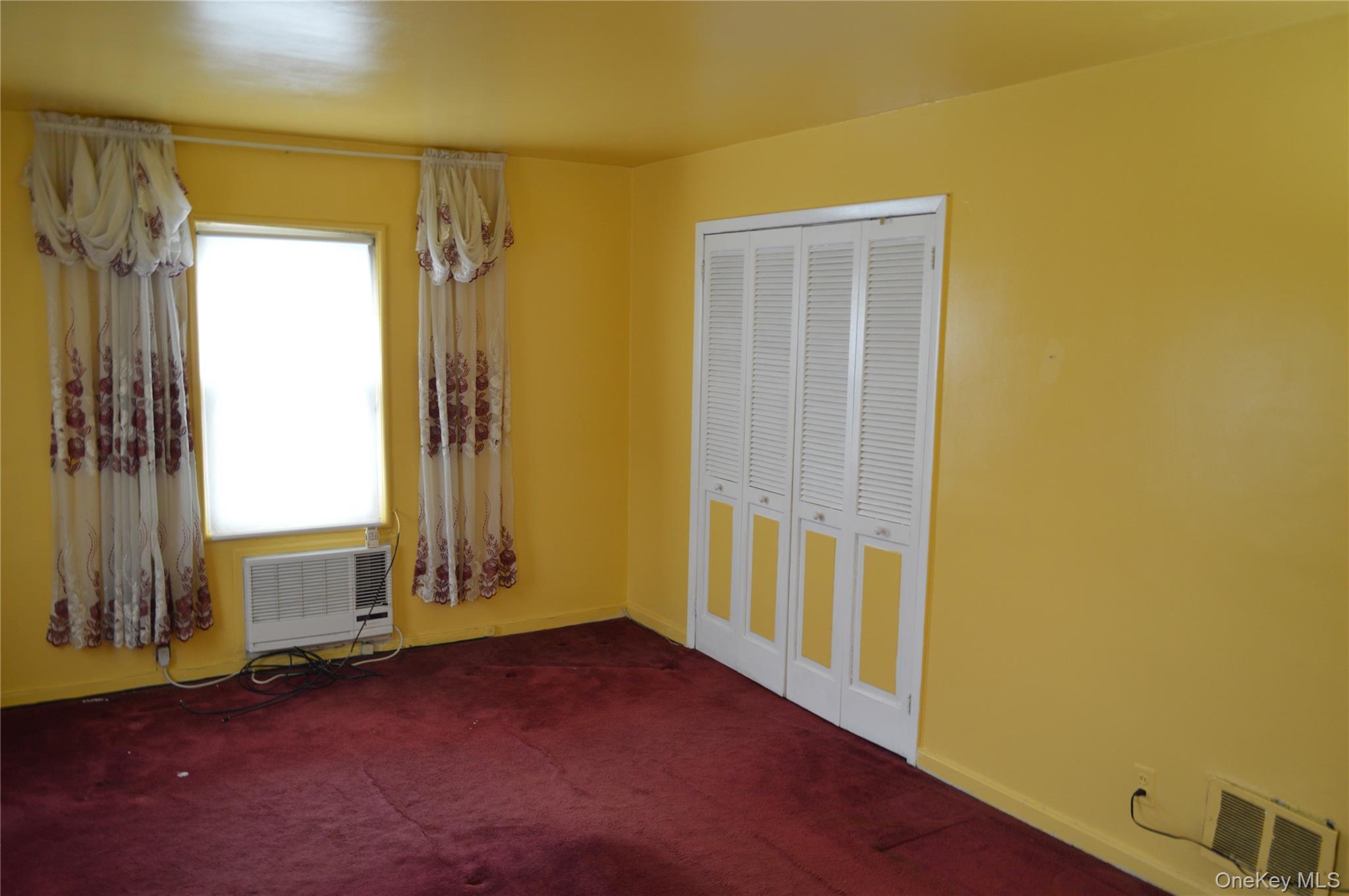 Single Family Garnet Nassau County, NY 11003, MLS-884634-39