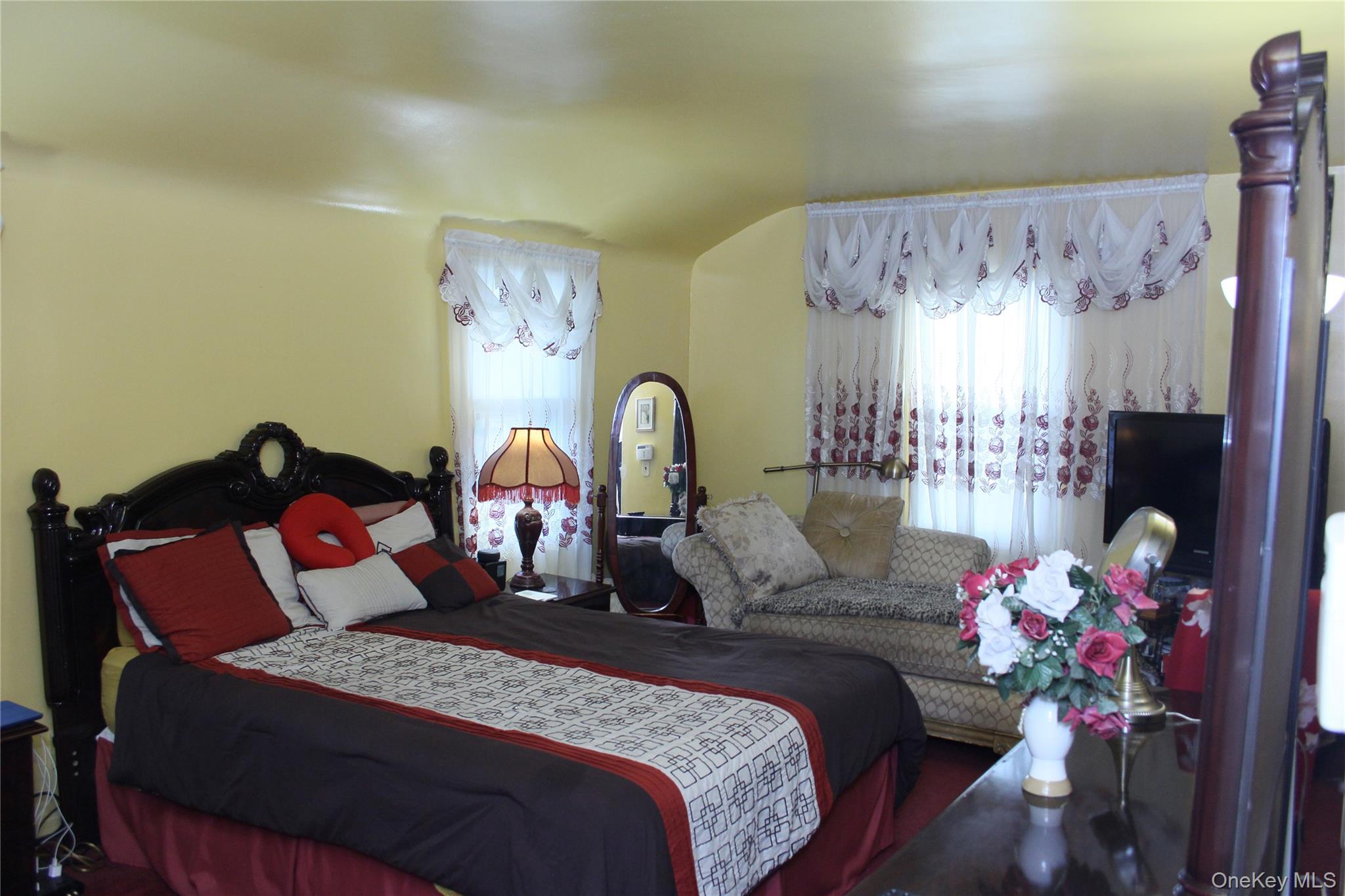 Single Family Garnet Nassau County, NY 11003, MLS-884634-40