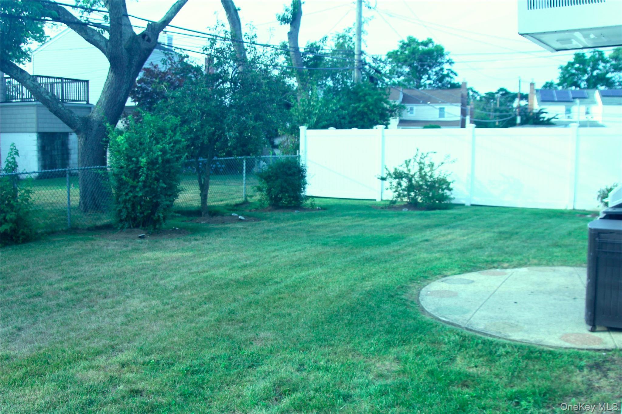 Single Family Garnet Nassau County, NY 11003, MLS-884634-8