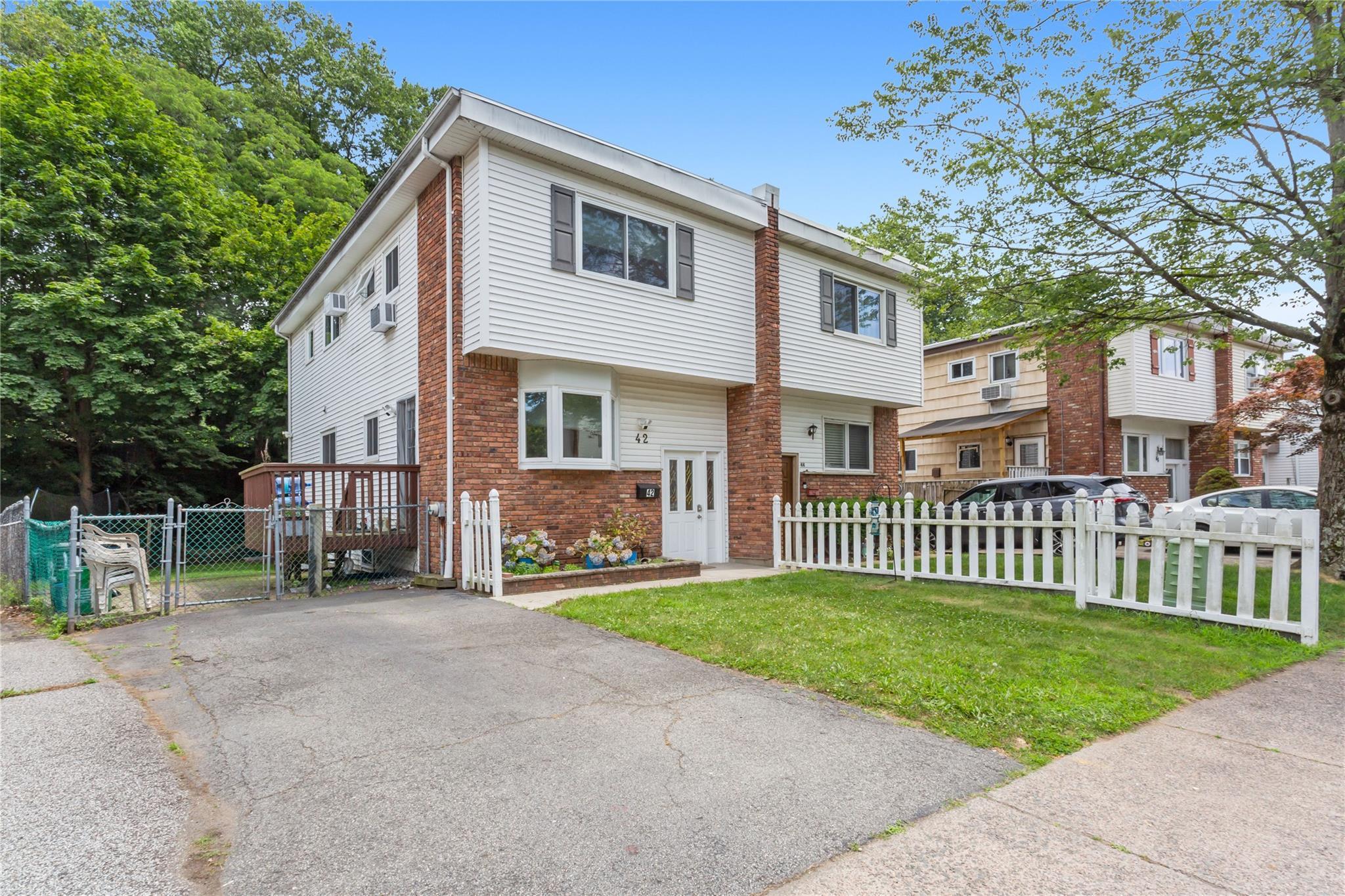 Single Family Lonergan  Rockland County, NY 10901, MLS-884647-2