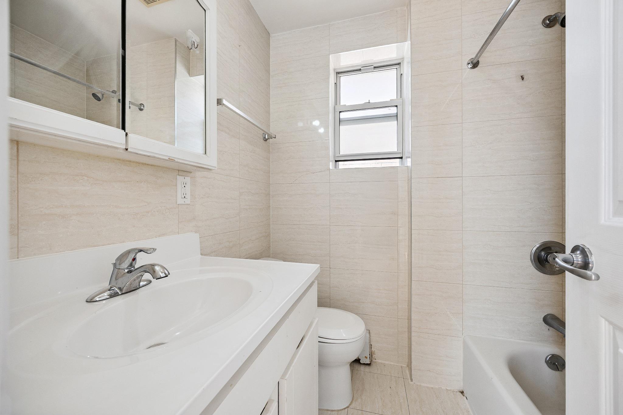 Single Family 160th  Queens, NY 11358, MLS-884697-22