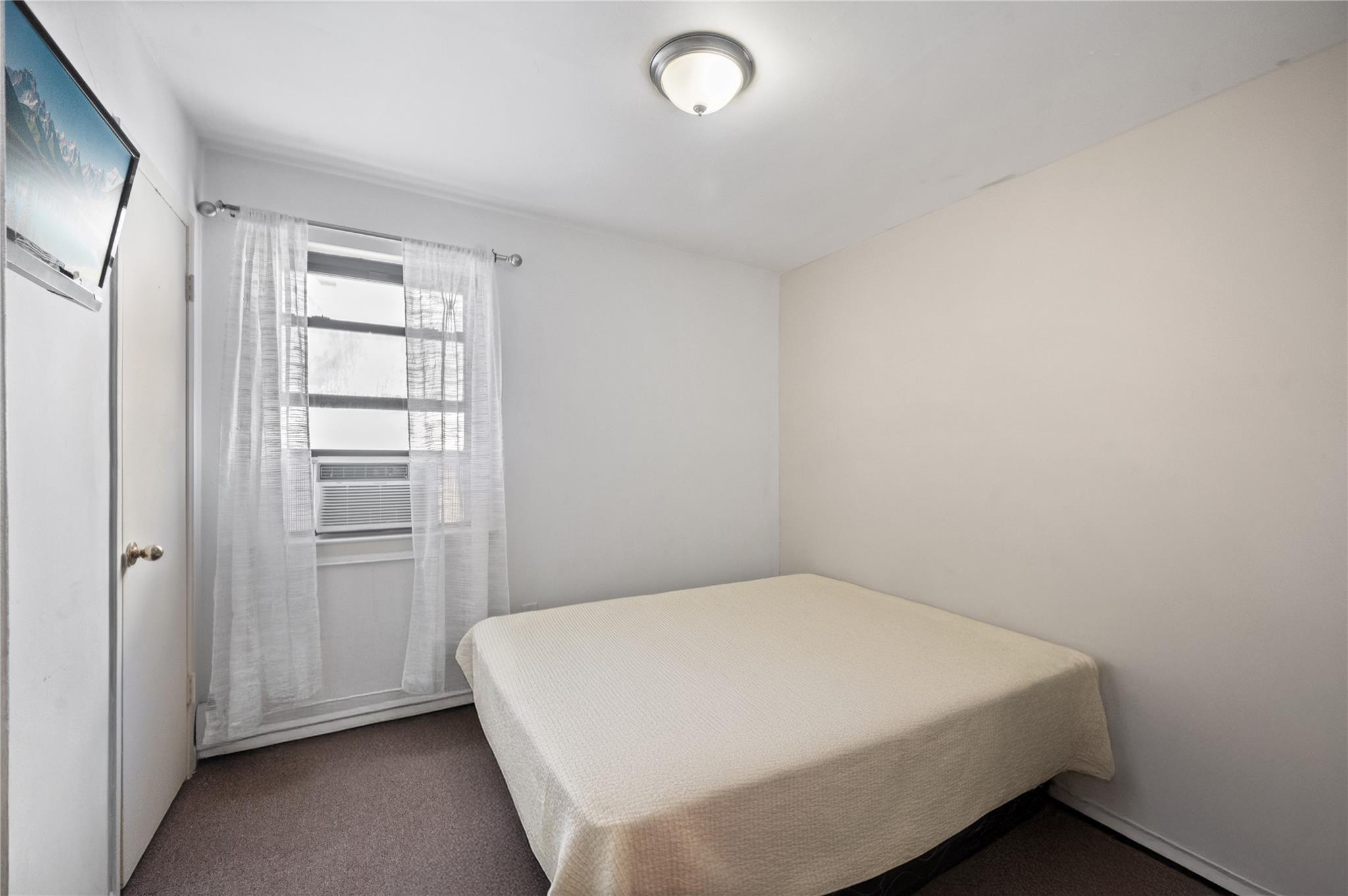 Single Family Smedley  Queens, NY 11435, MLS-884739-23