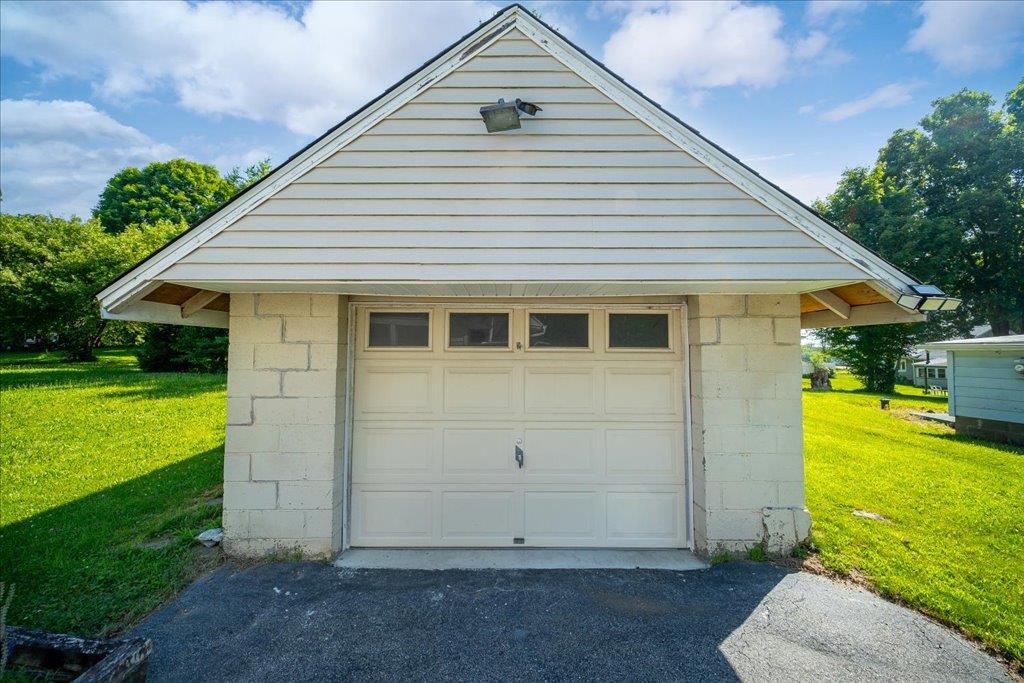 Single Family New Paltz  Ulster County, NY 12528, MLS-884753-37