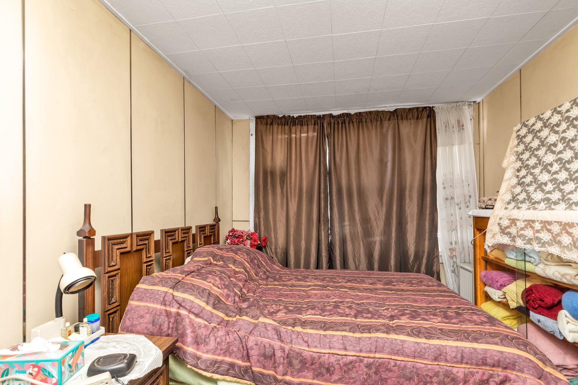 Single Family 38th  Queens, NY 11368, MLS-884780-5