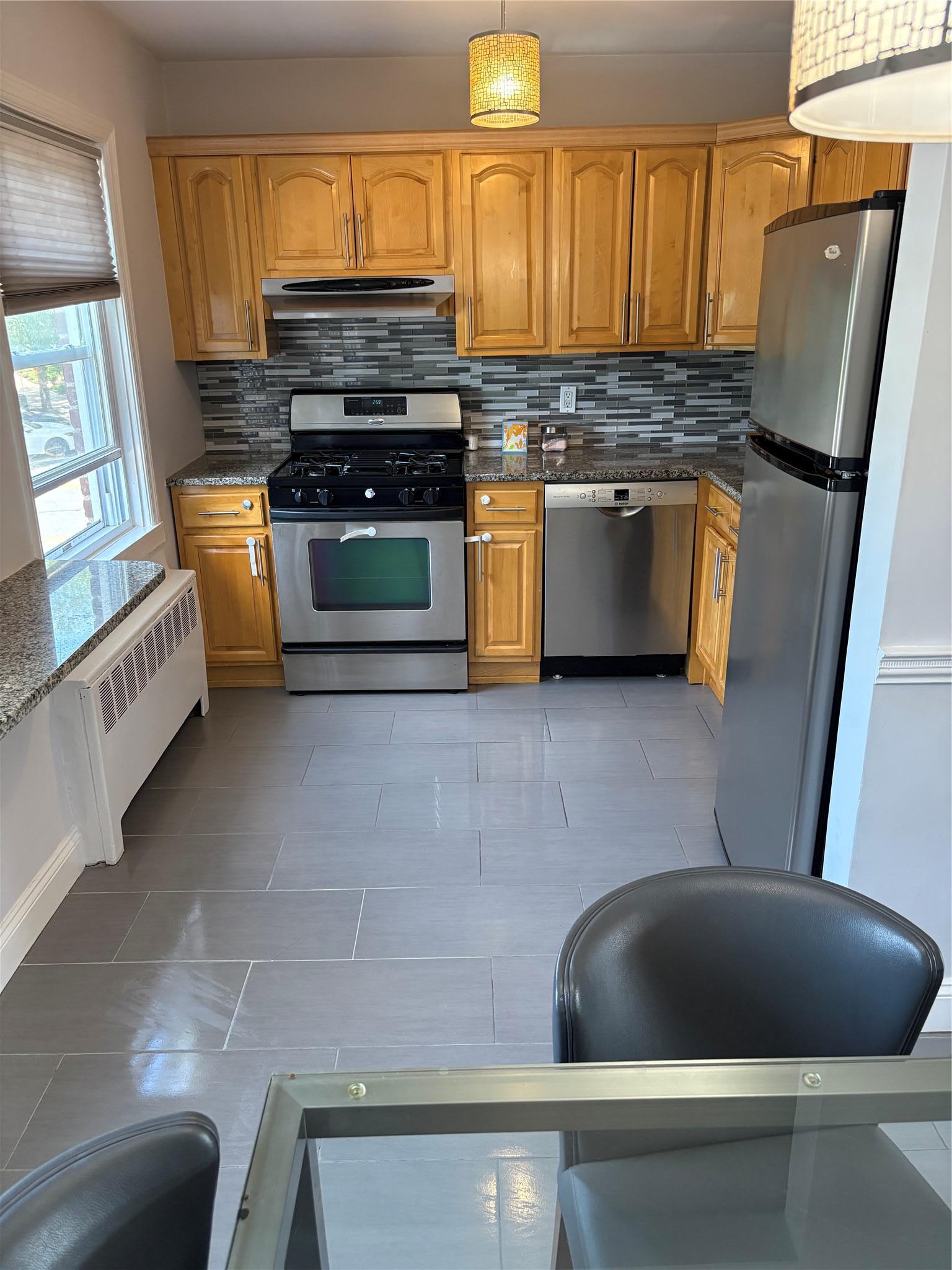 Coop Leewood  Westchester County, NY 10709, MLS-884820-2