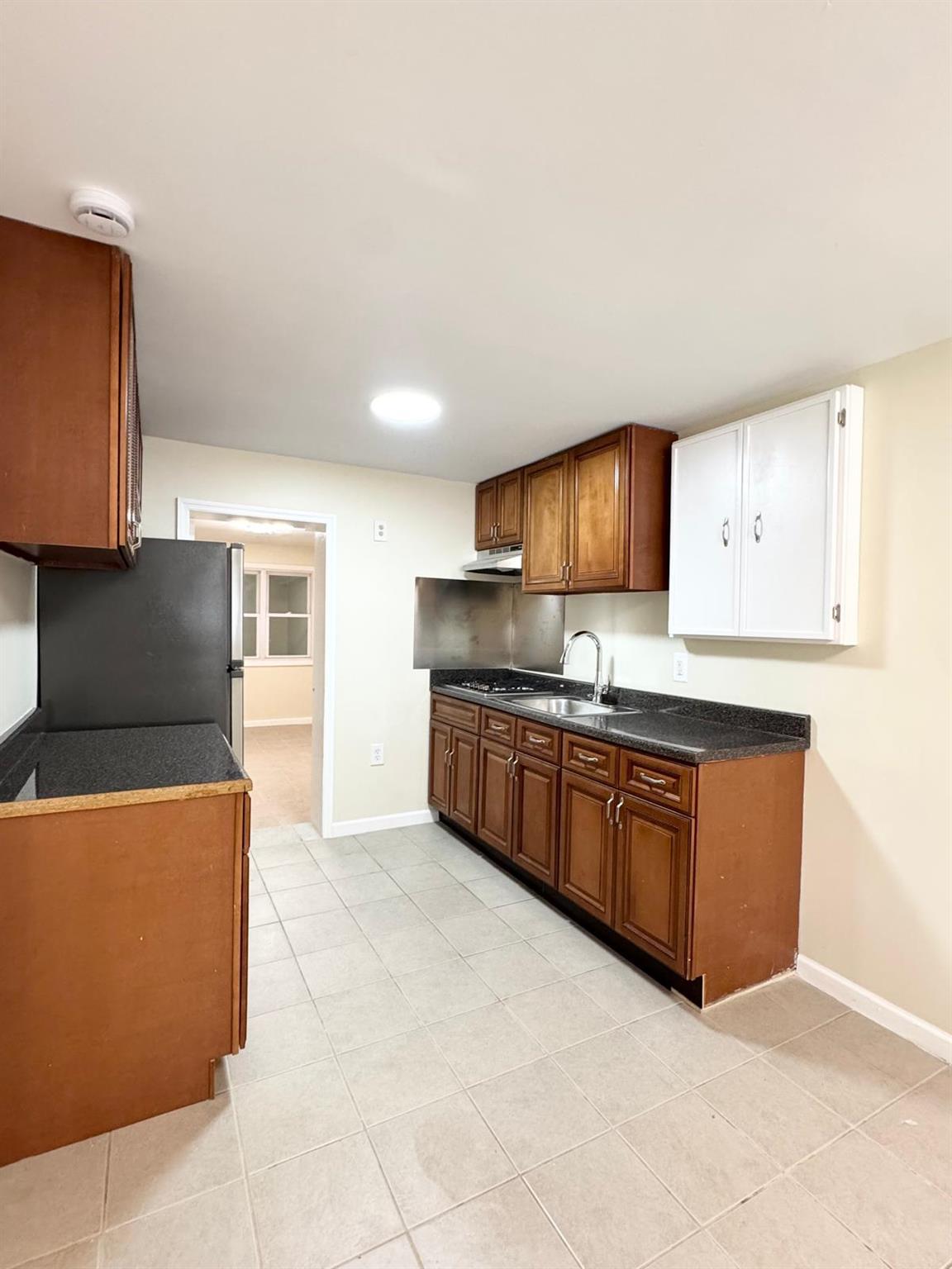Apartment Lacombe Bronx, NY 10473, MLS-884824-9