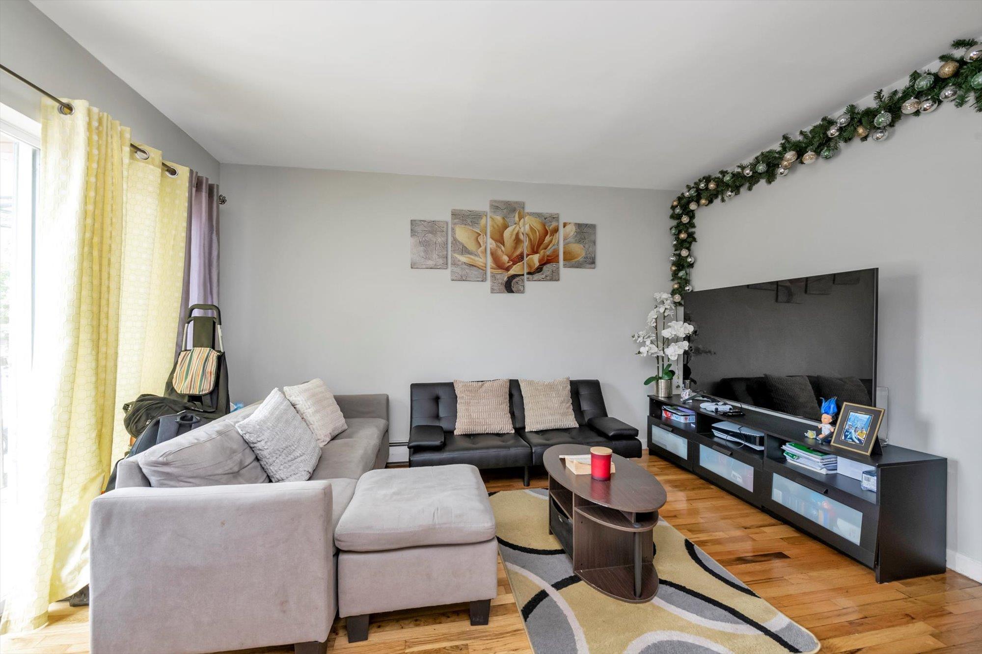 Single Family Van Cleef  Queens, NY 11368, MLS-884828-2