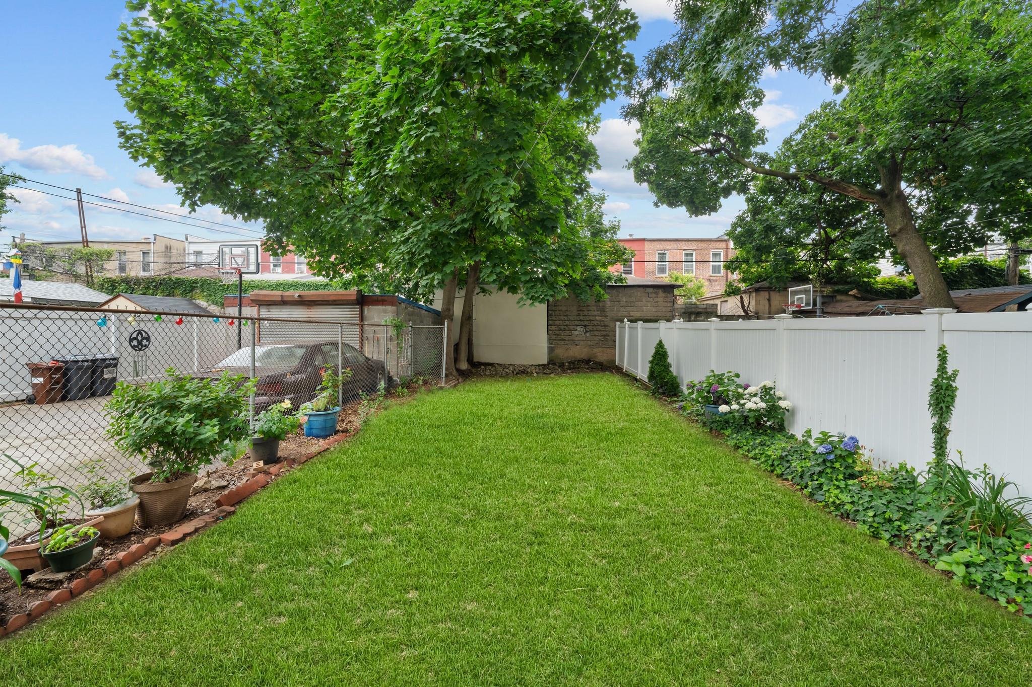 Single Family 94th  Queens, NY 11369, MLS-884846-18