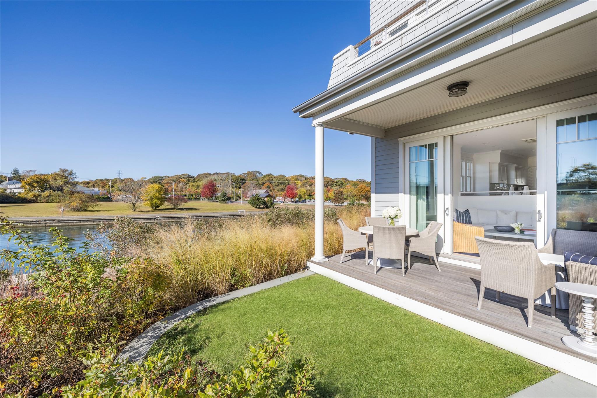 Condo Old Boathouse  Suffolk County, NY 11946, MLS-884858-2