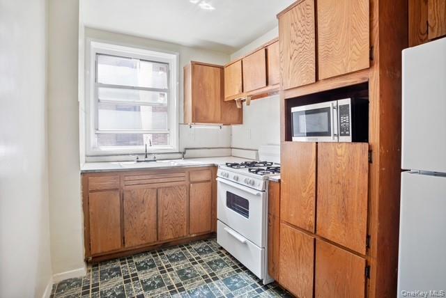 Coop Olinville Ave Bronx, NY 10467, MLS-884861-3