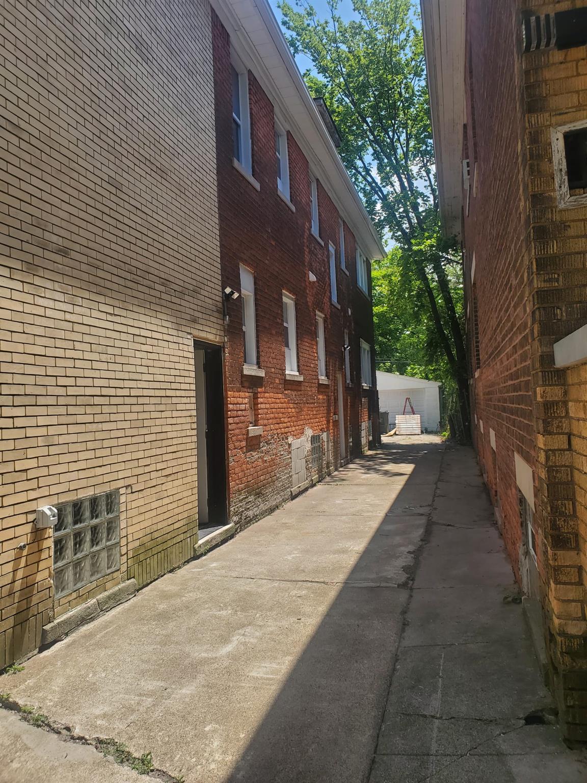 Single Family Gladstone St  Out Of Area, NY 48206, MLS-884866-4