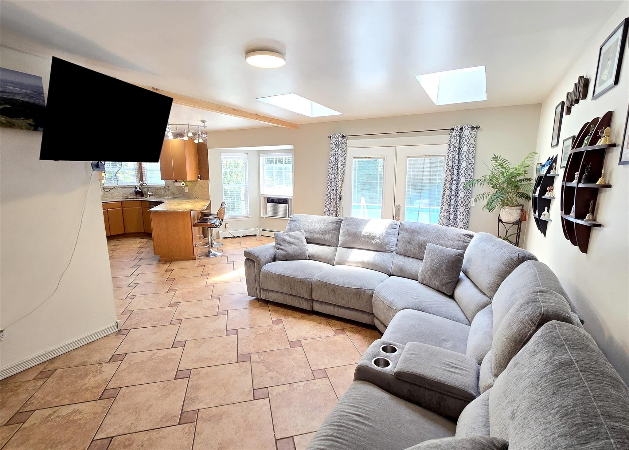 Single Family Sunset  Suffolk County, NY 11713, MLS-884967-6